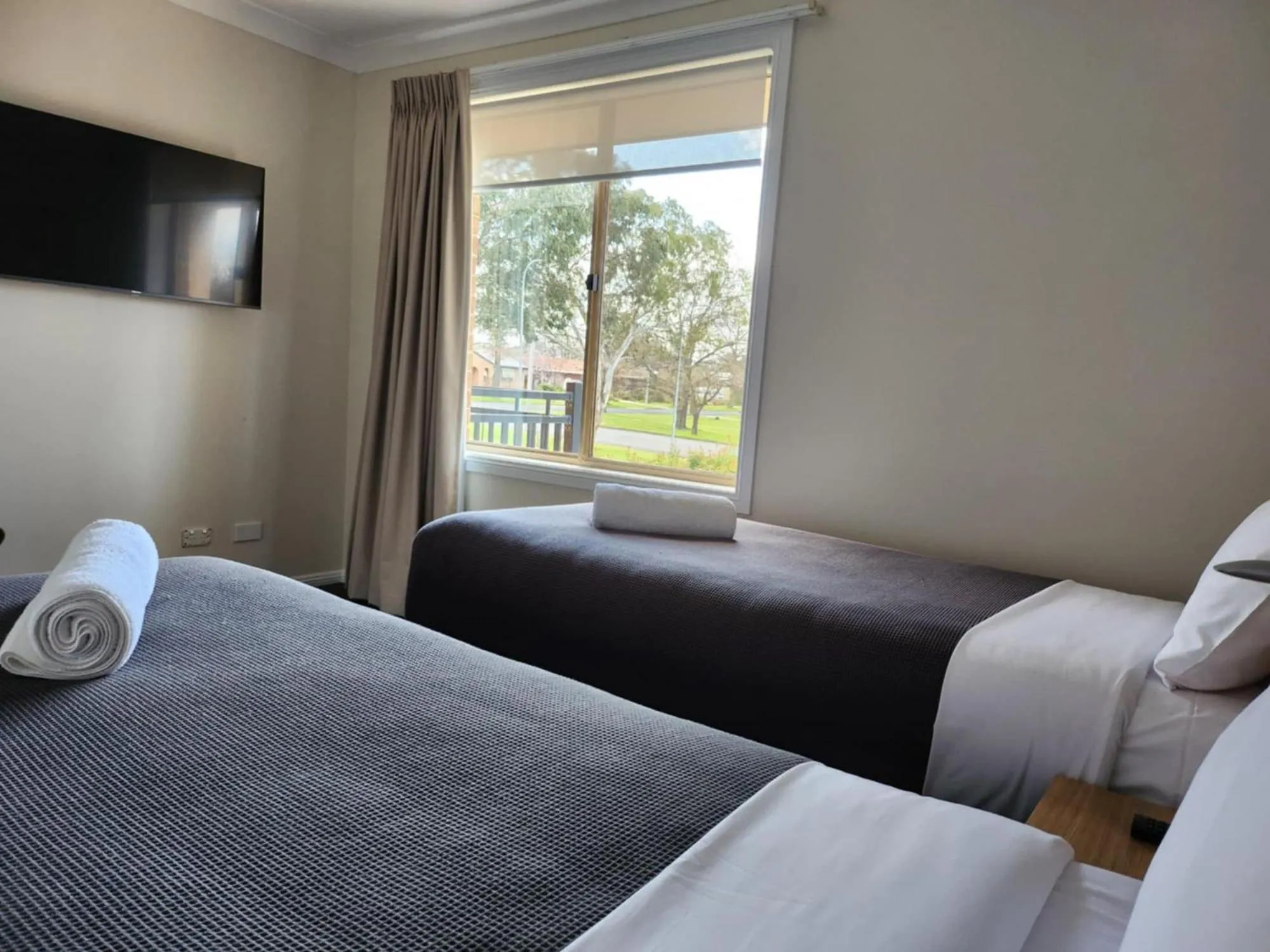 Bedroom, Bed in Cootamundra Heritage Motel & Apartments