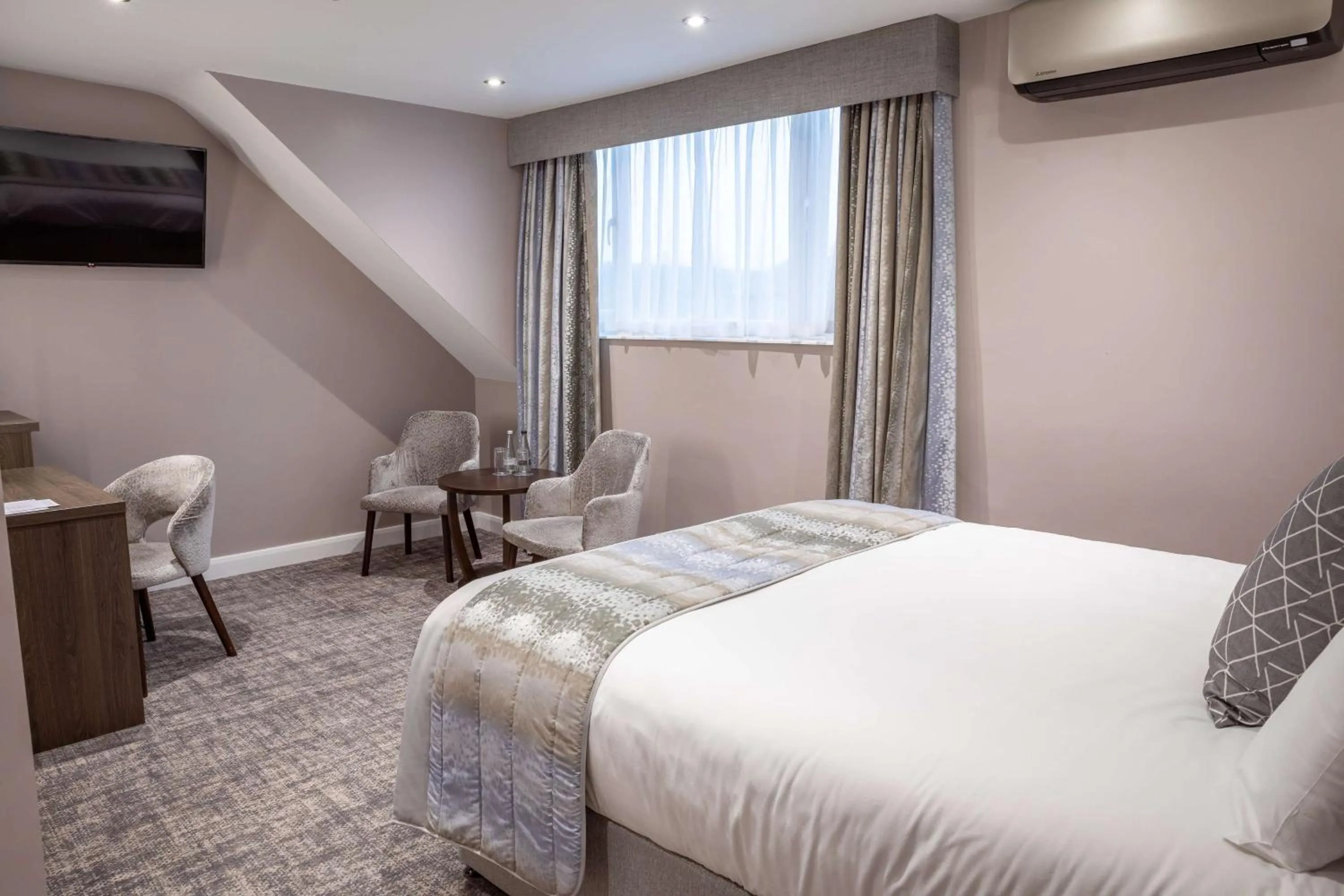 Bedroom, Bed in Barton Manor Hotel & Spa; BW Signature Collection