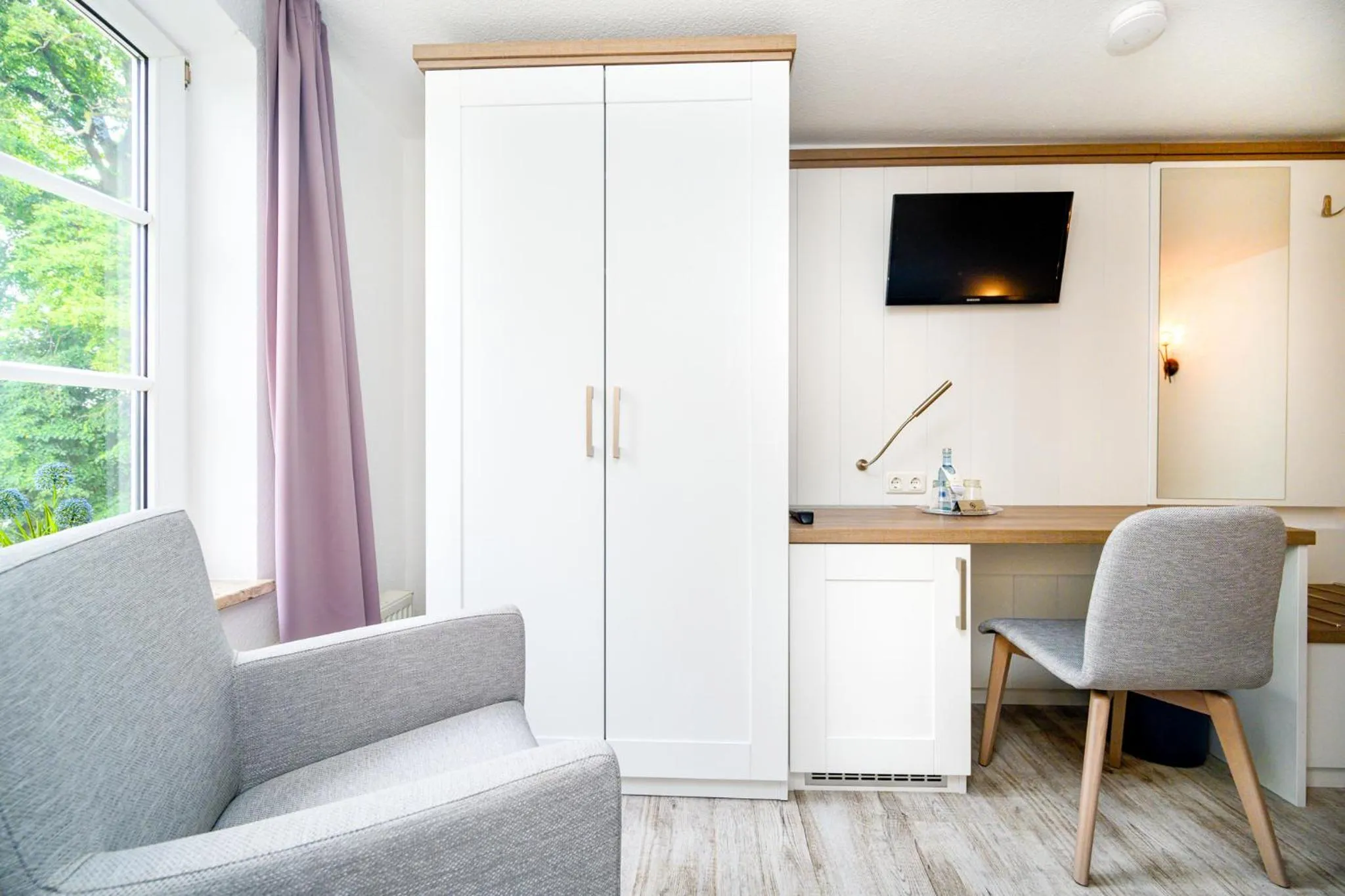 Bedroom in Hotel Zur Seemöwe