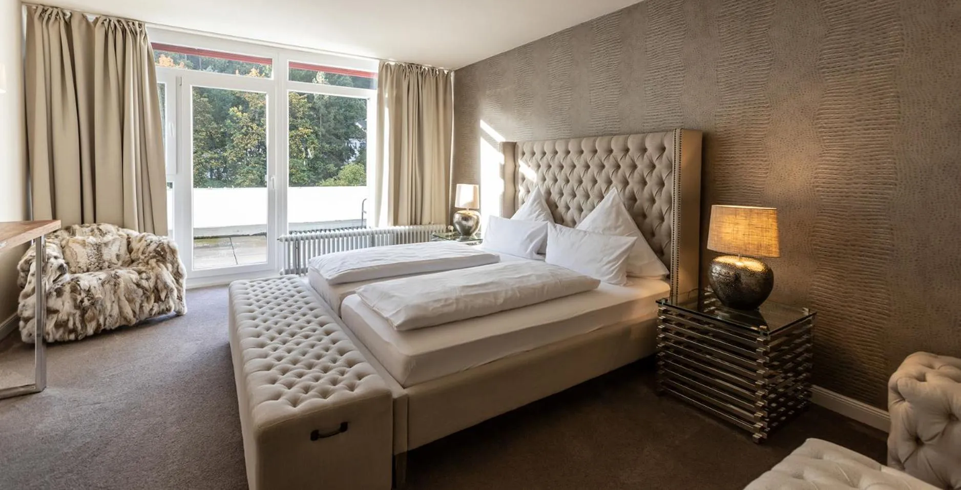 Bed in Hotel Luisenpark