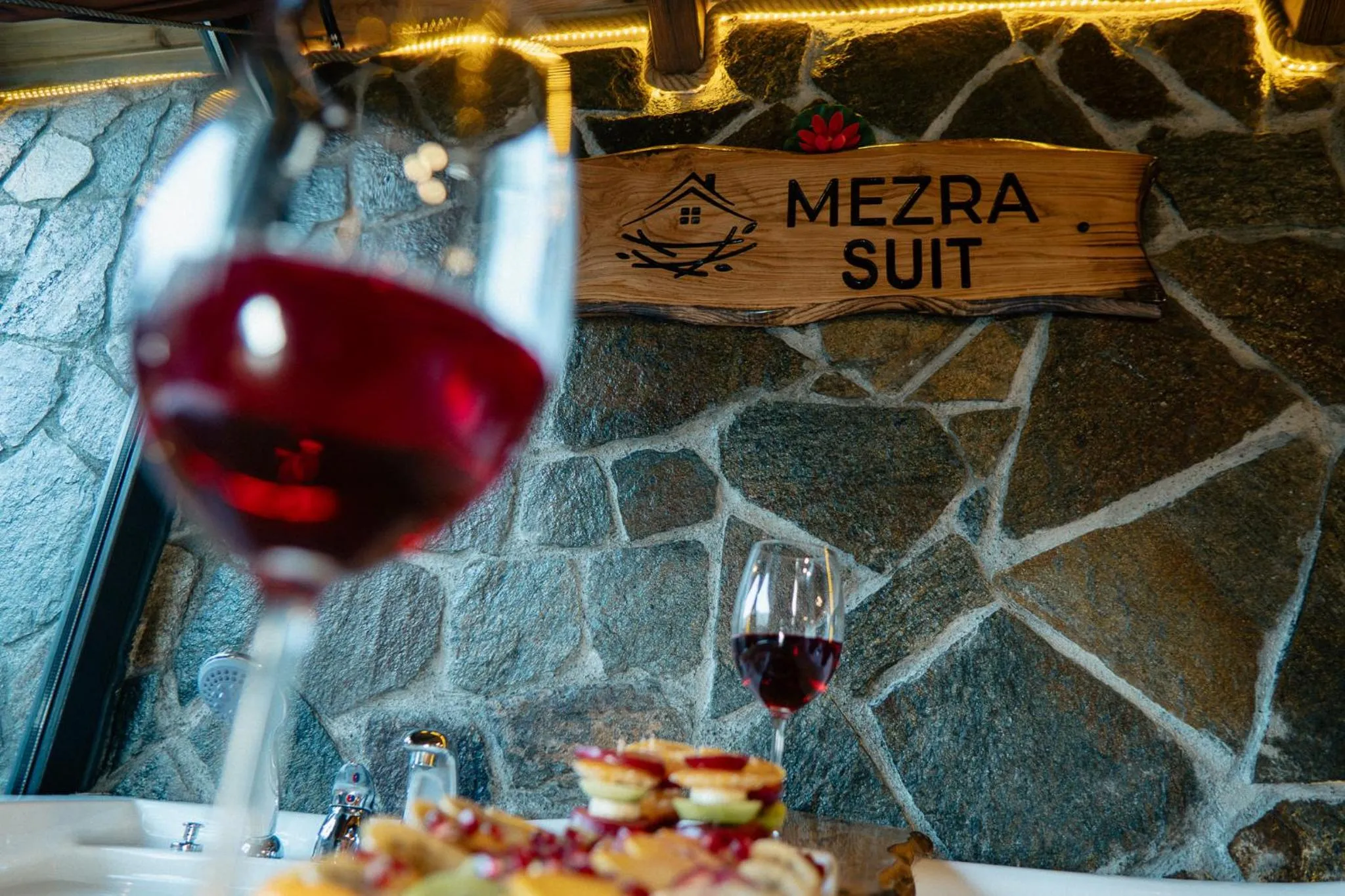 Drinks in Mezrasuit Bungalov