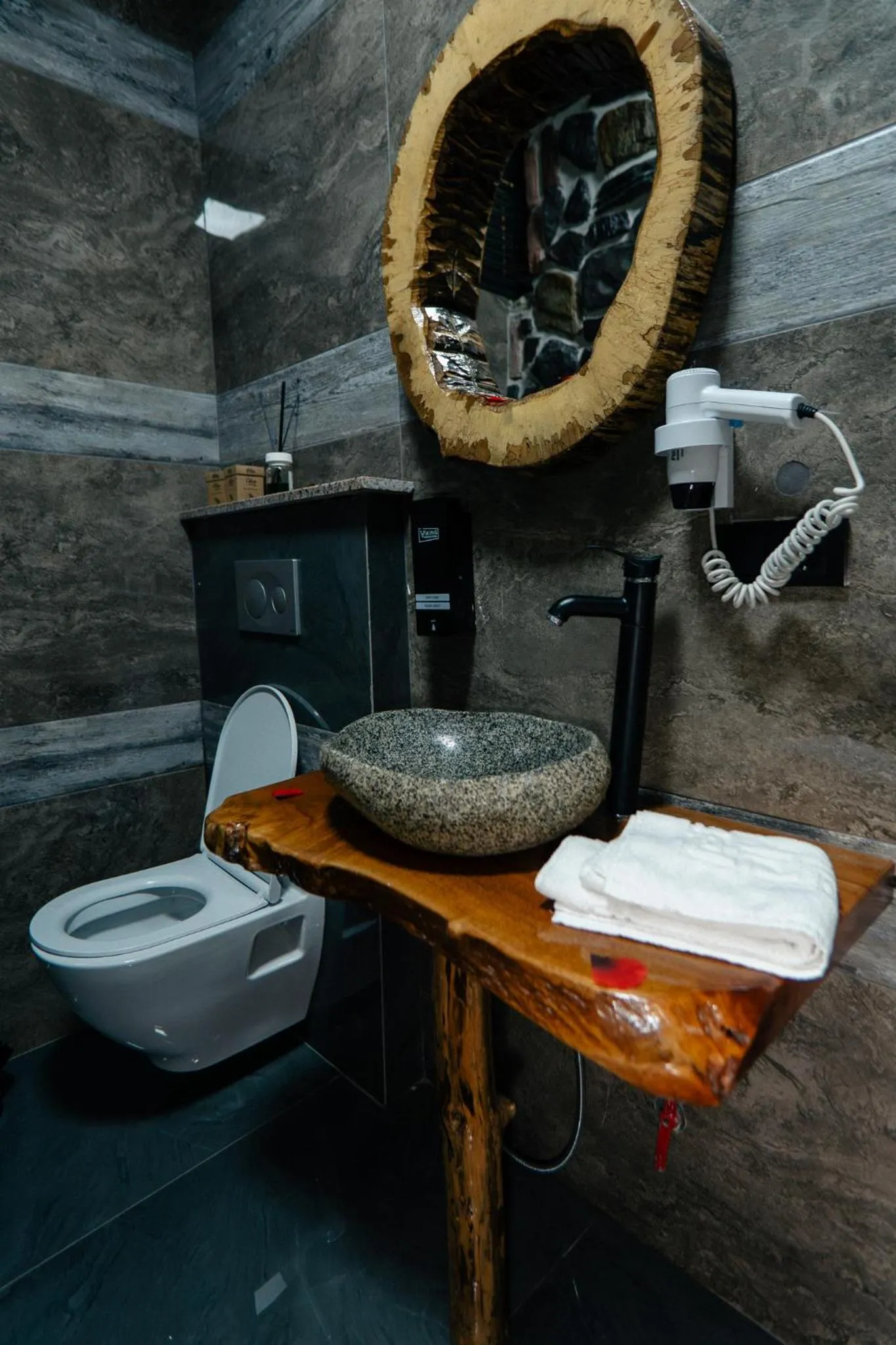 Toilet in Mezrasuit Bungalov