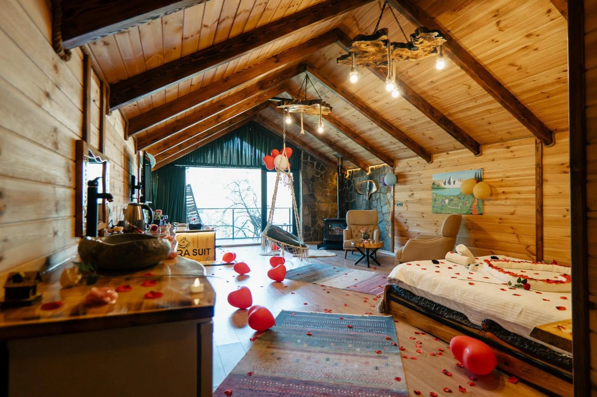 Photo of the whole room in Mezrasuit Bungalov