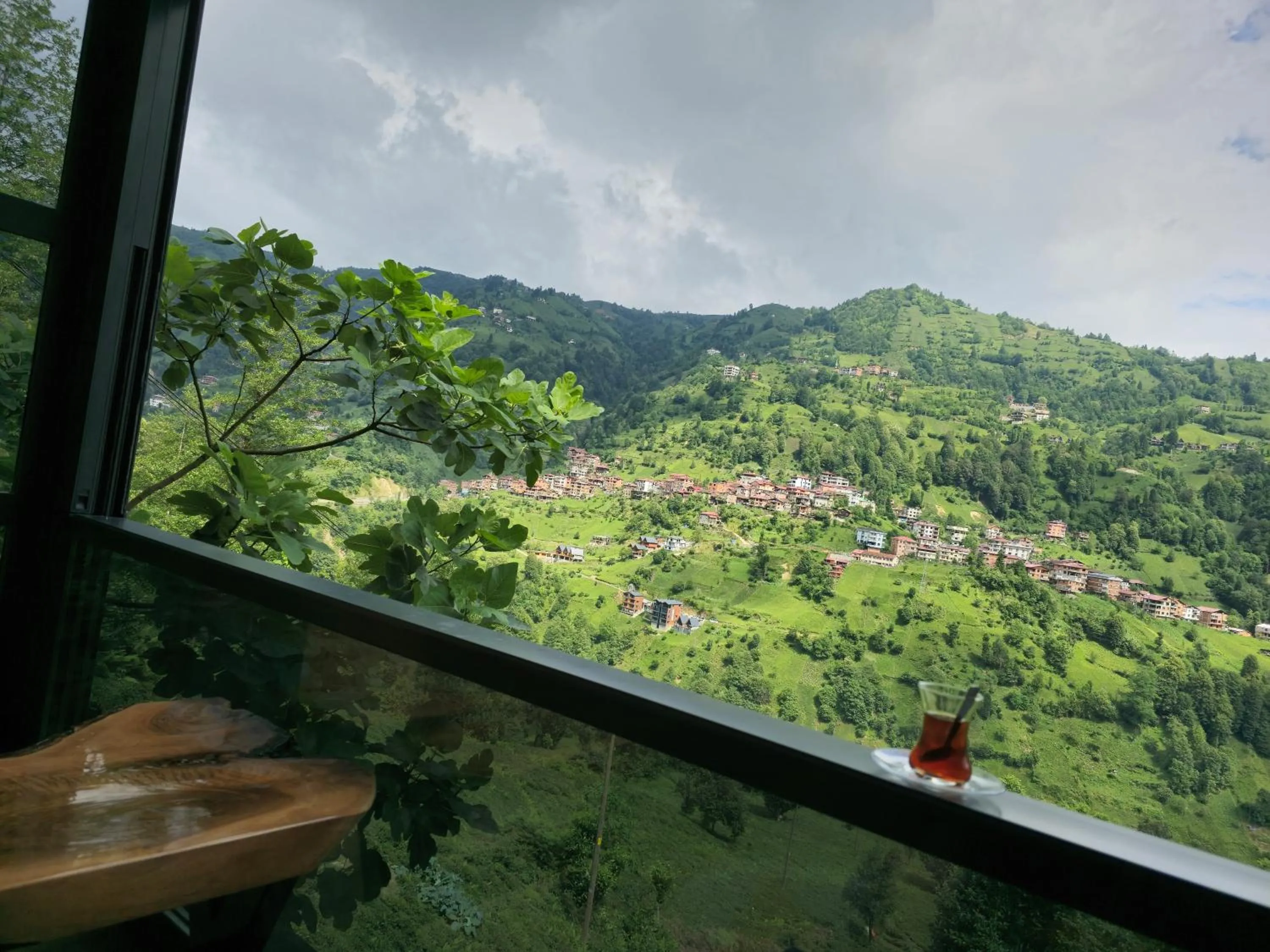 Day in Mezrasuit Bungalov