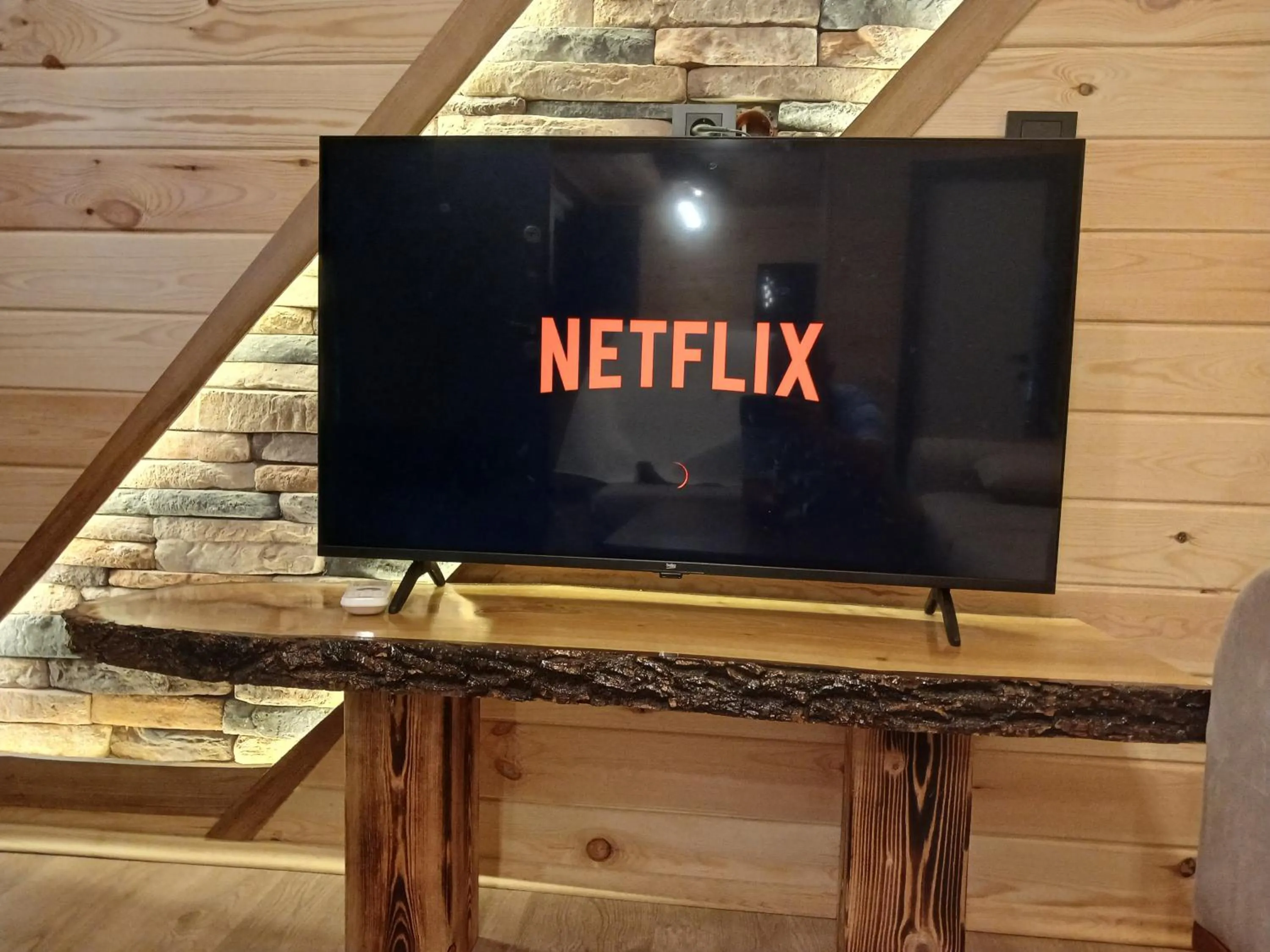 Communal lounge/ TV room in Mezrasuit Bungalov