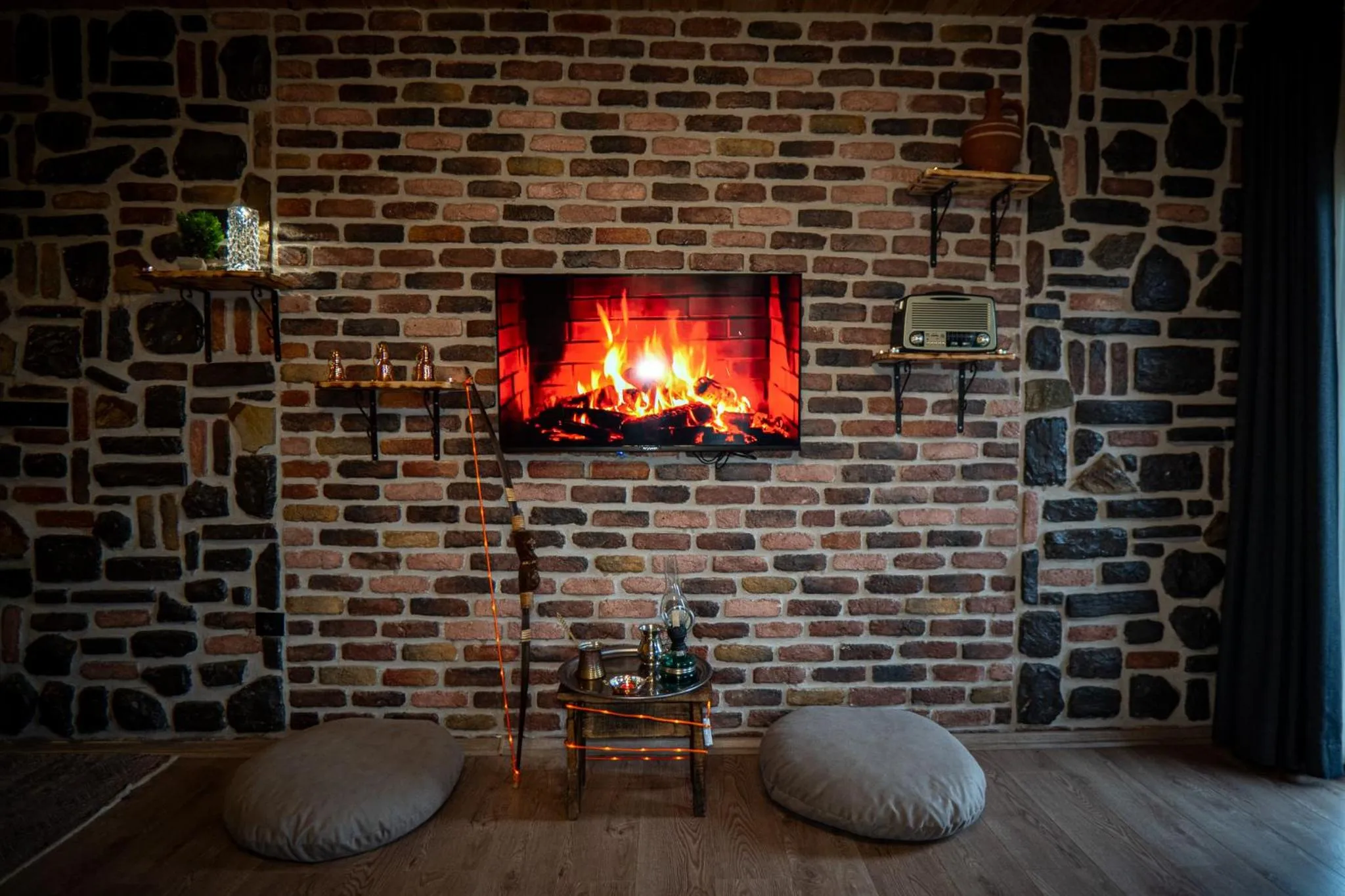 TV and multimedia in Mezrasuit Bungalov