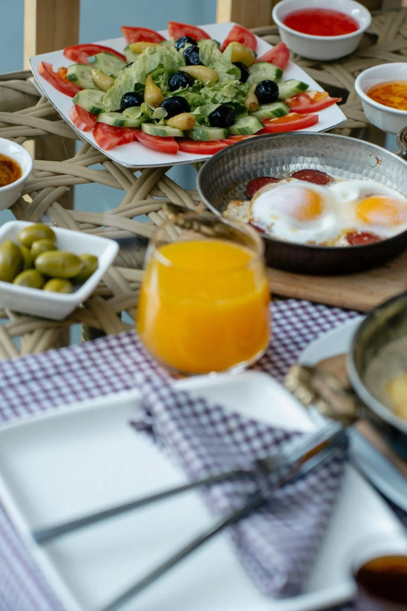 Restaurant/places to eat in Mezrasuit Bungalov