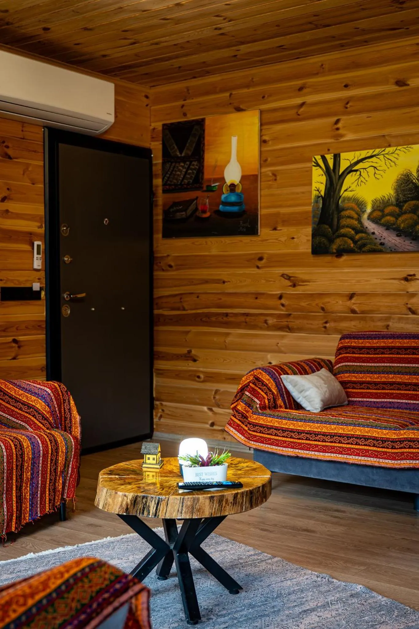 Seating area in Mezrasuit Bungalov