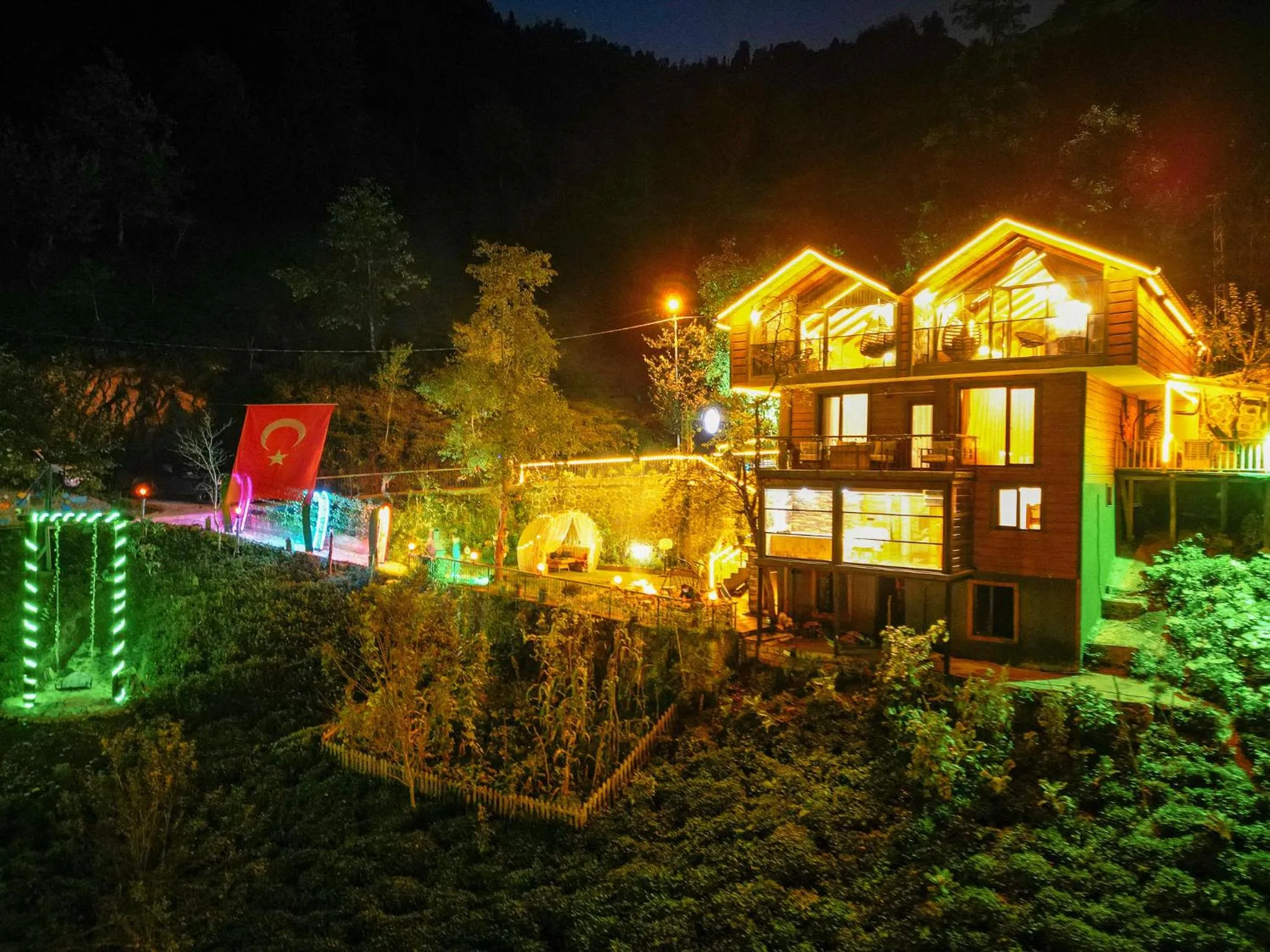 Property building in Mezrasuit Bungalov