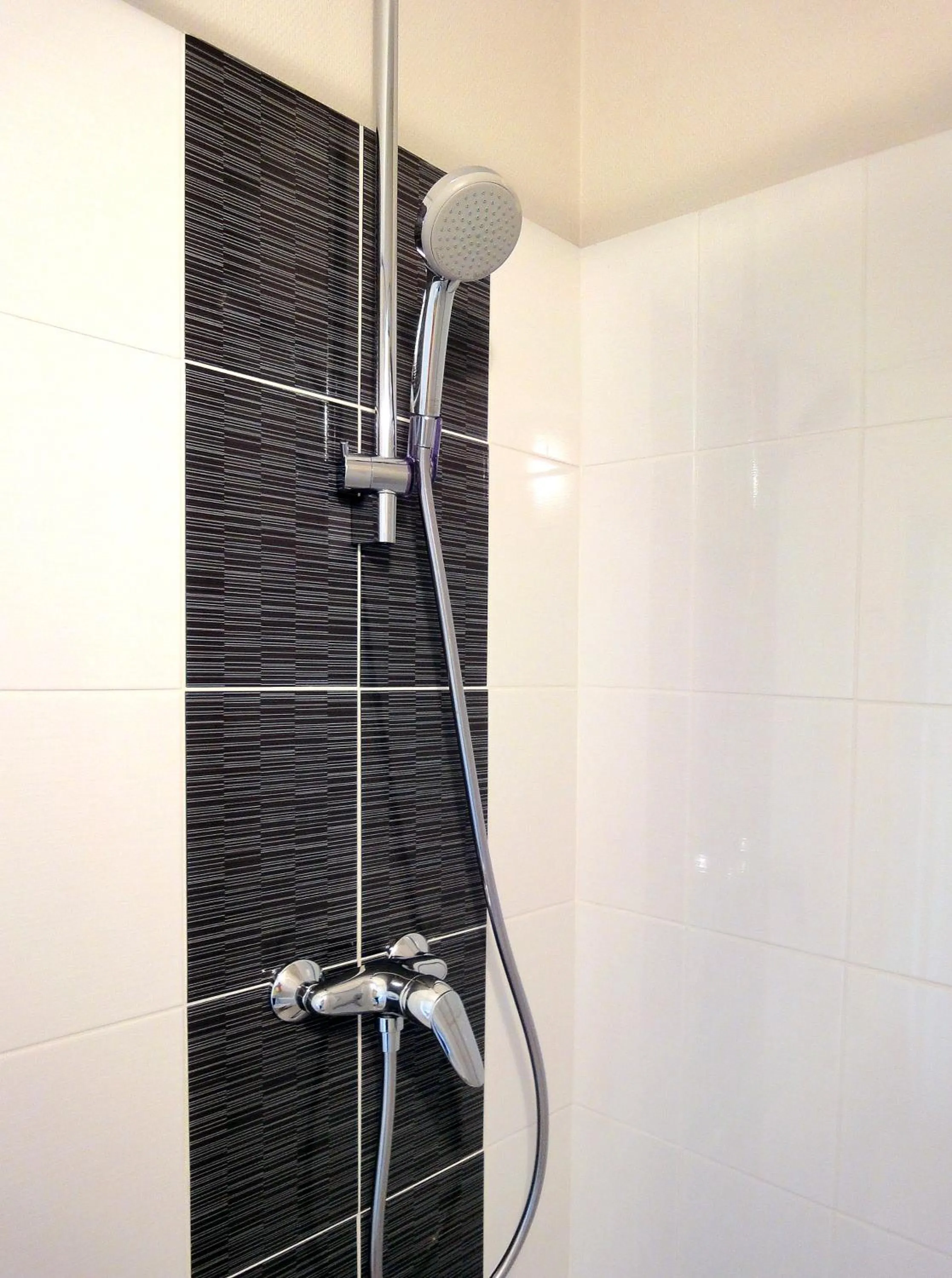 Shower in Hotel les Pecheurs