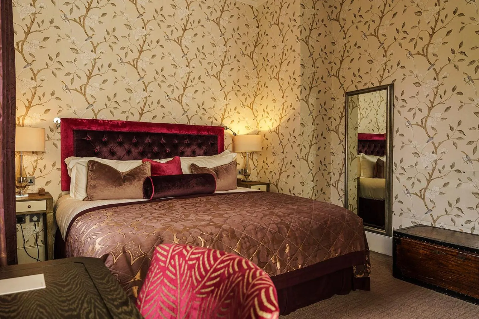 Bedroom, Bed in Lainston House