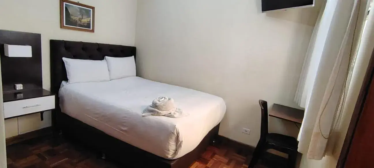 Double Room with Shared Bathroom - single occupancy in Hotel RustiCall Double Room with Shared Bathroom - single occupancy in Hotel RustiCall