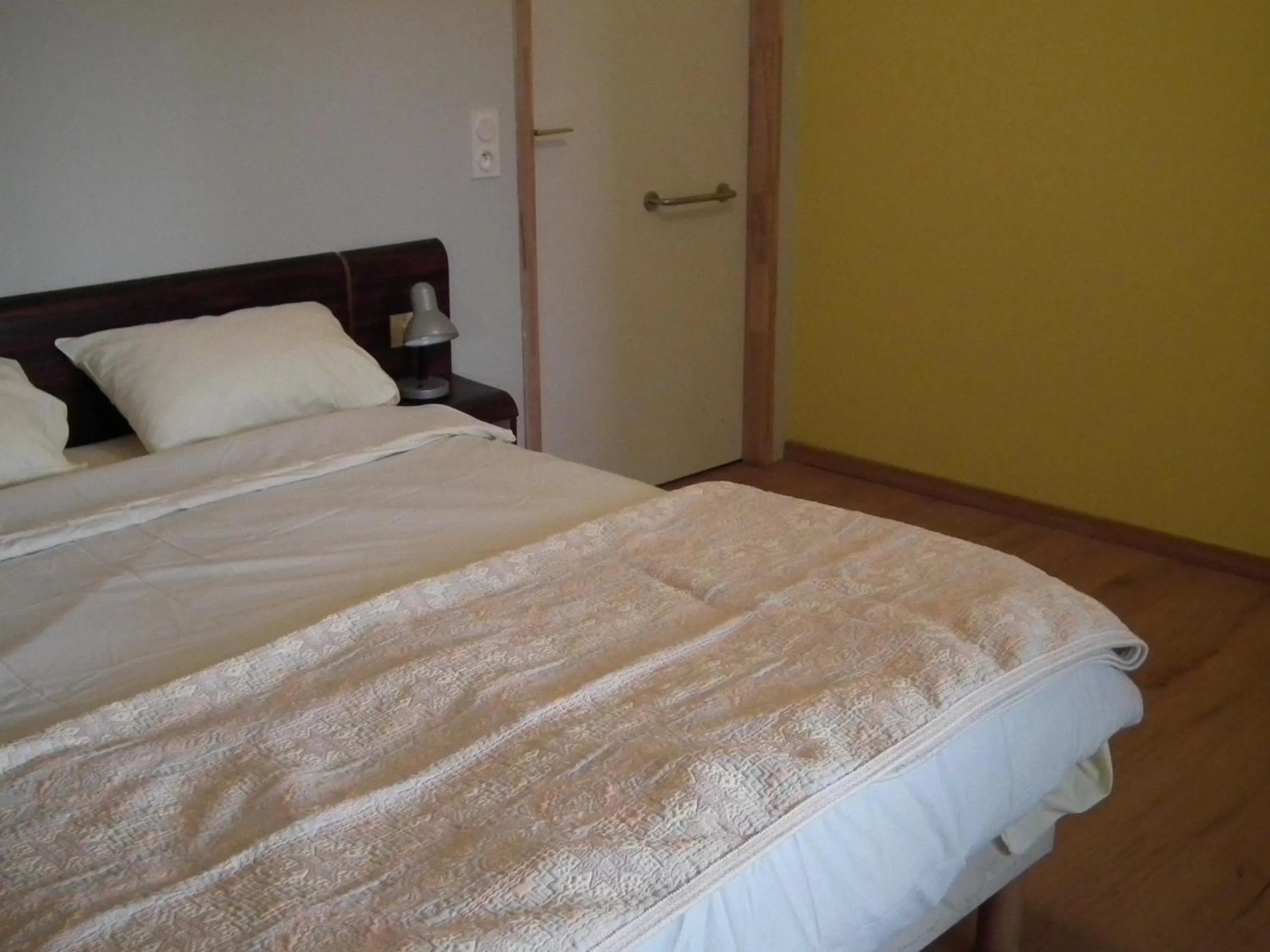 Bed in Friendly Auberge