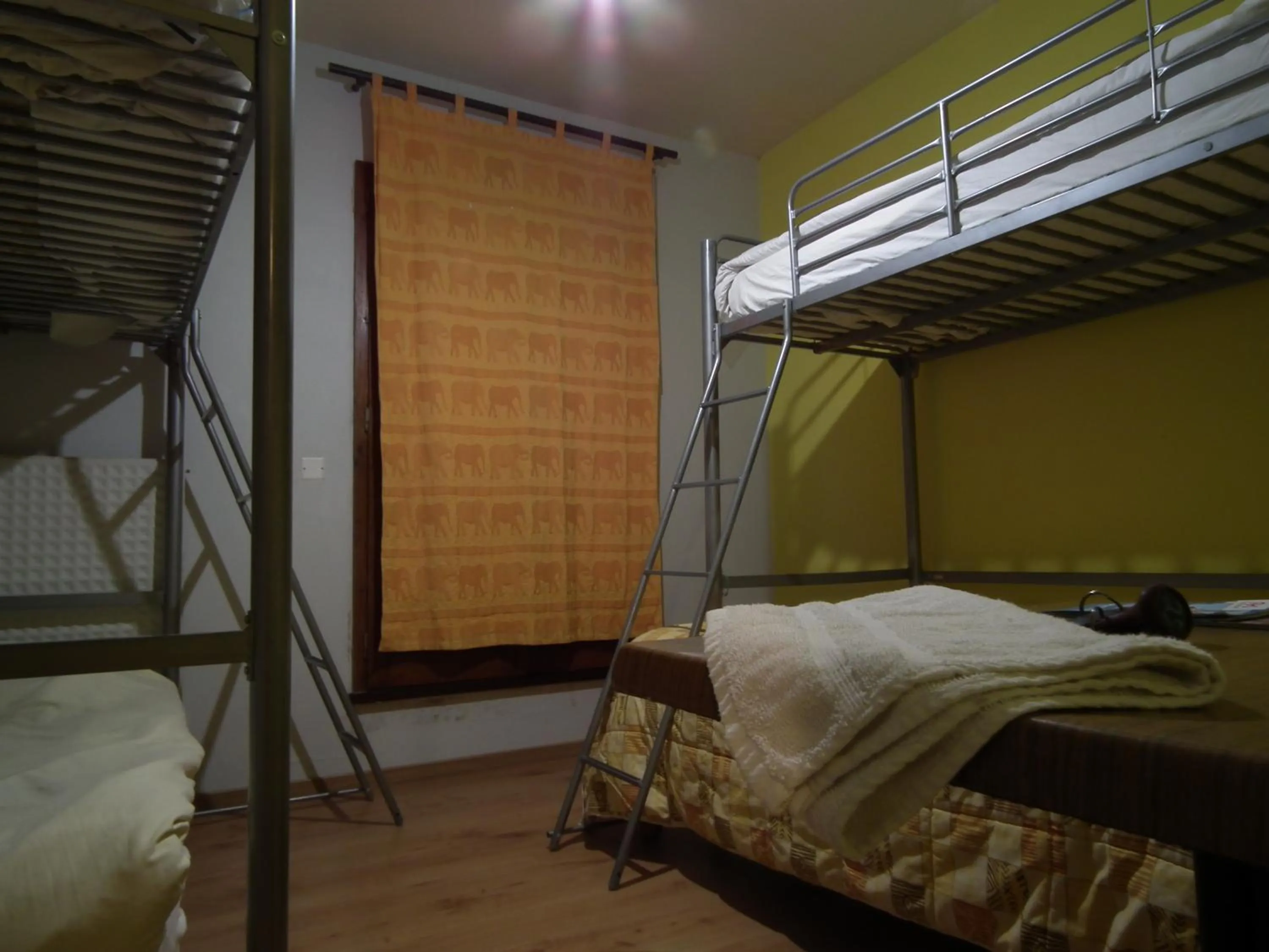 bunk bed, Bed in Friendly Auberge