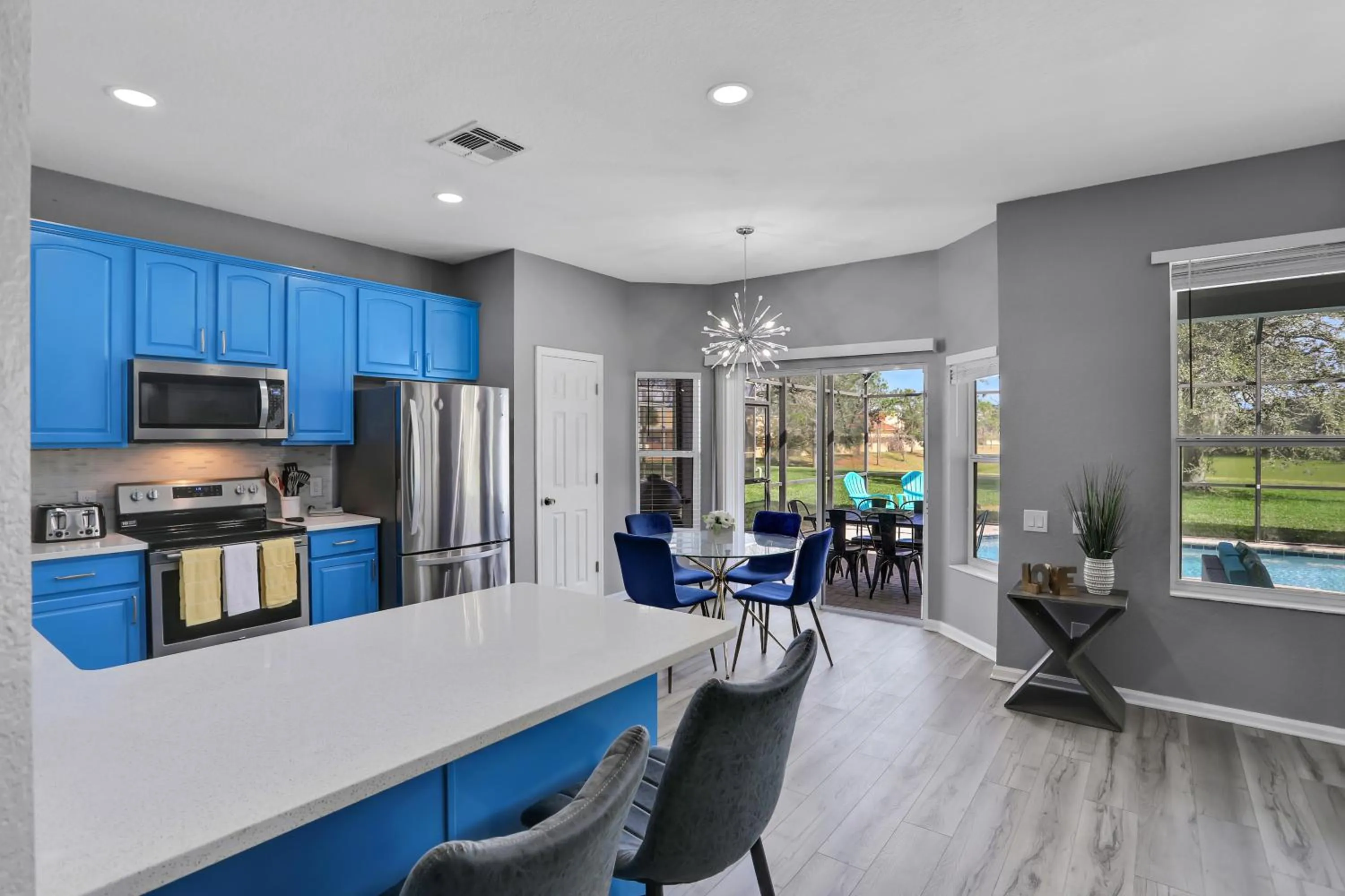 Themed Luxury 6BR Getaway with Resort Amenities