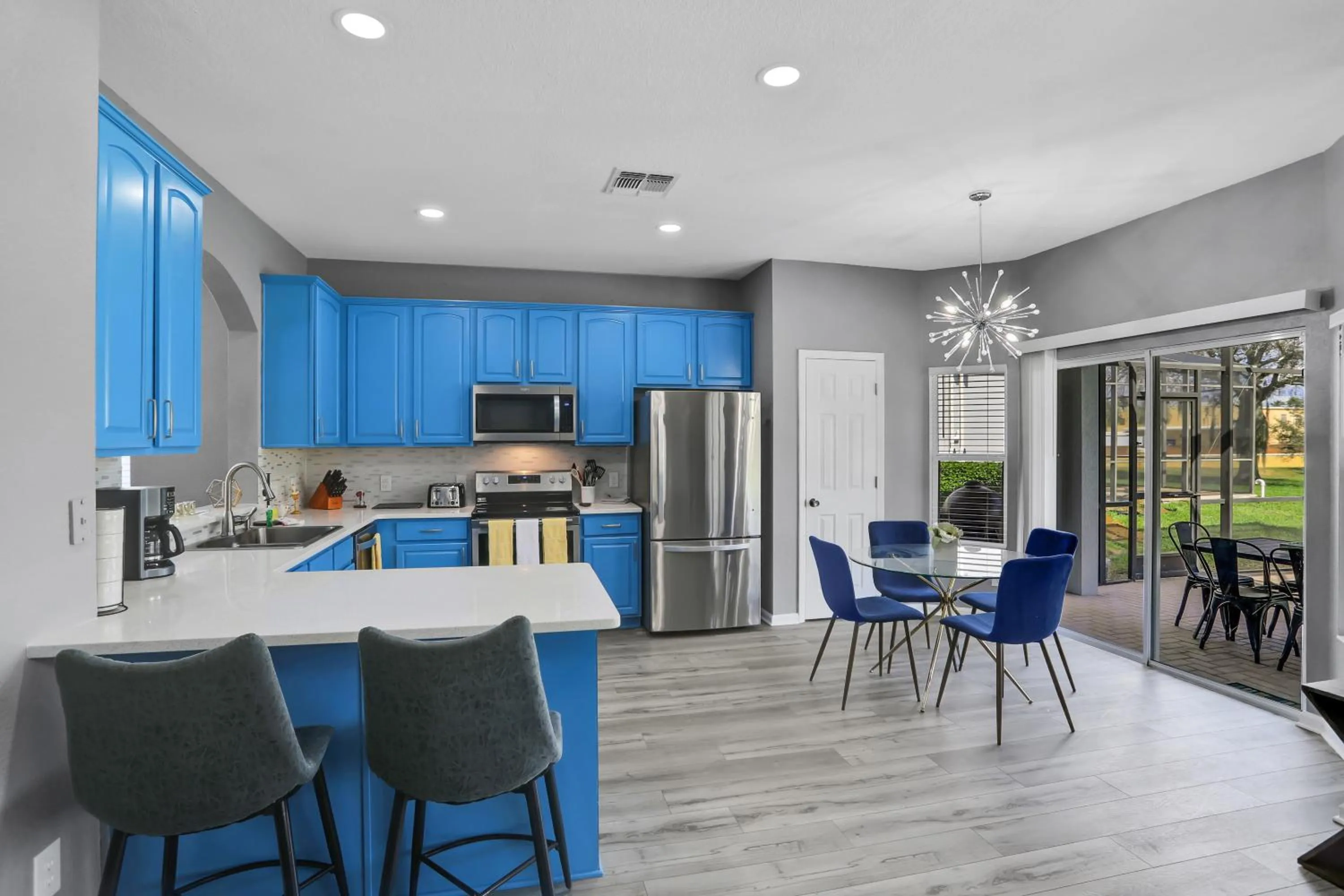 Themed Luxury 6BR Getaway with Resort Amenities