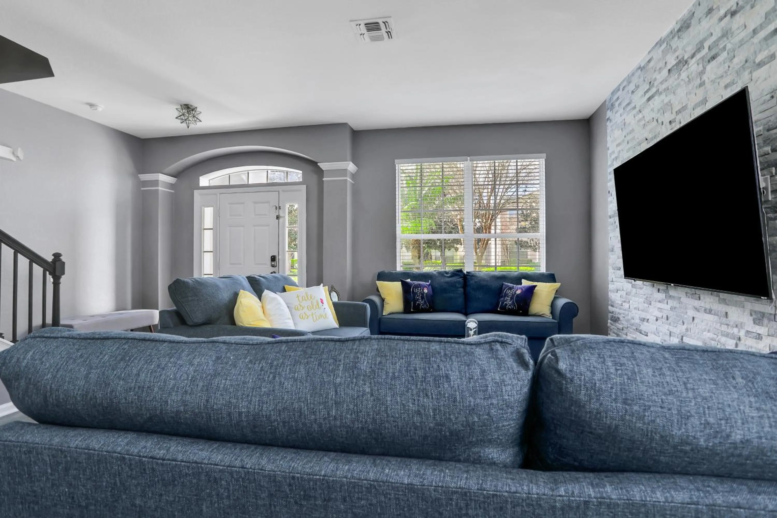 Themed Luxury 6BR Getaway with Resort Amenities