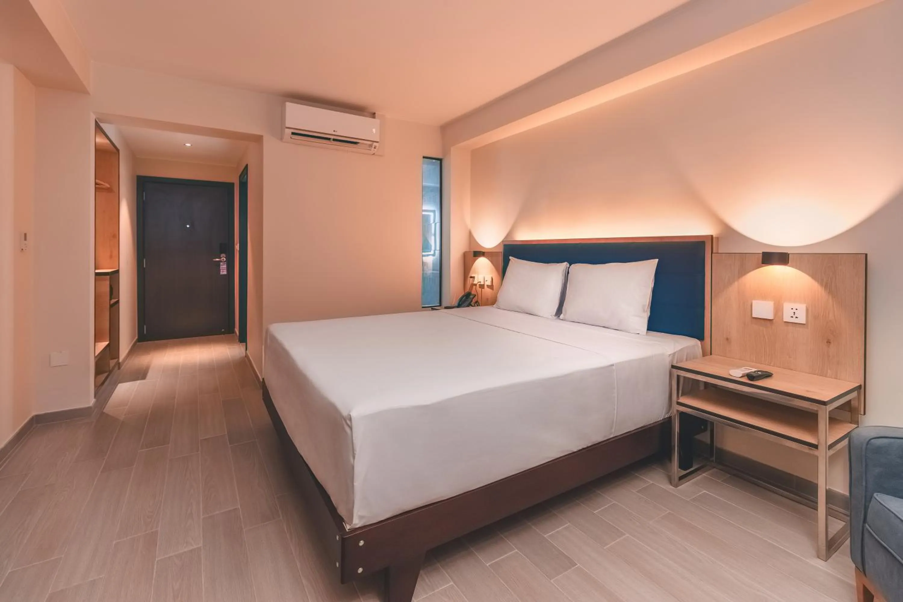 Bedroom, Bed in Lyz Business Hotel Piura