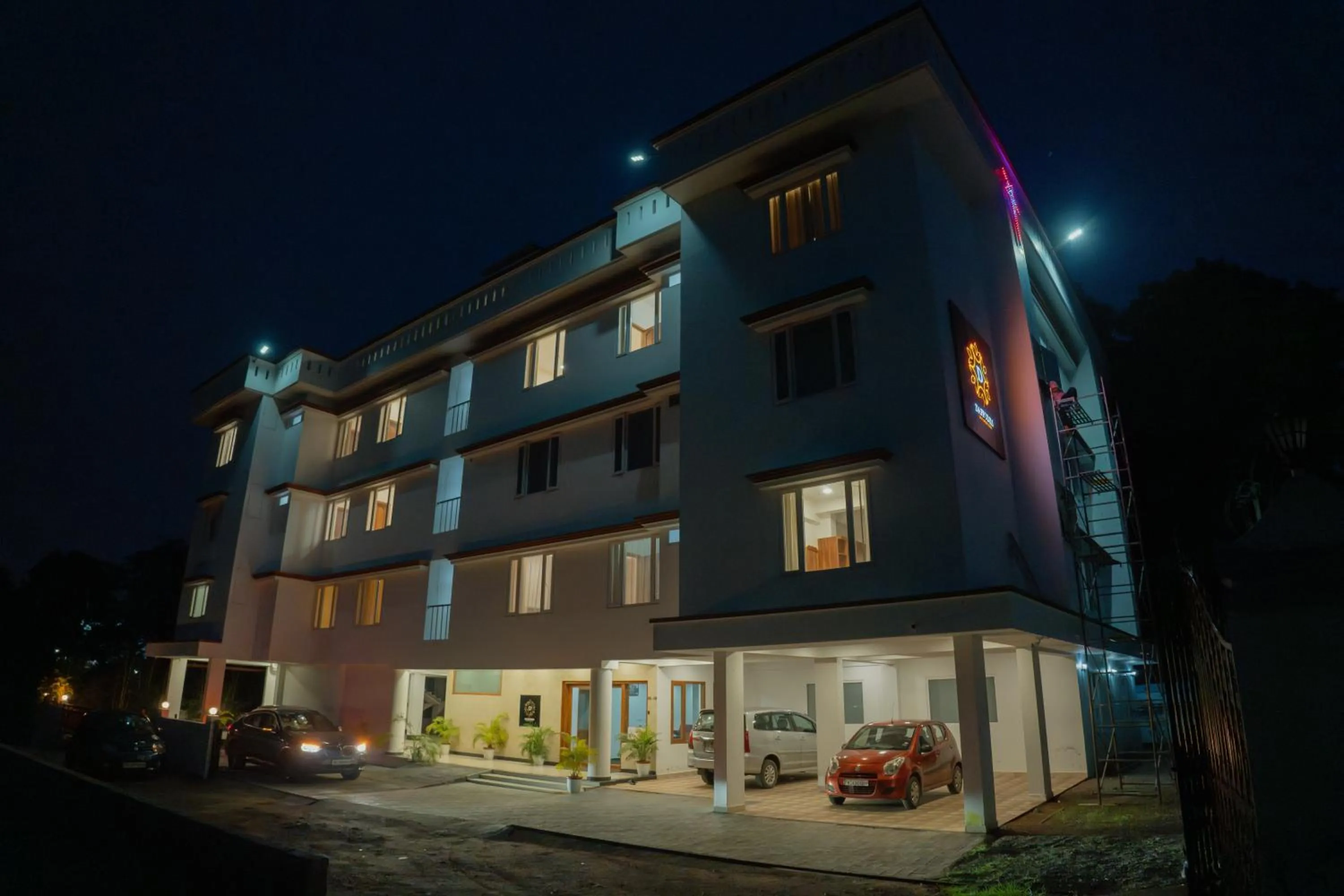 Night in Daffodils Luxury Airport Suites