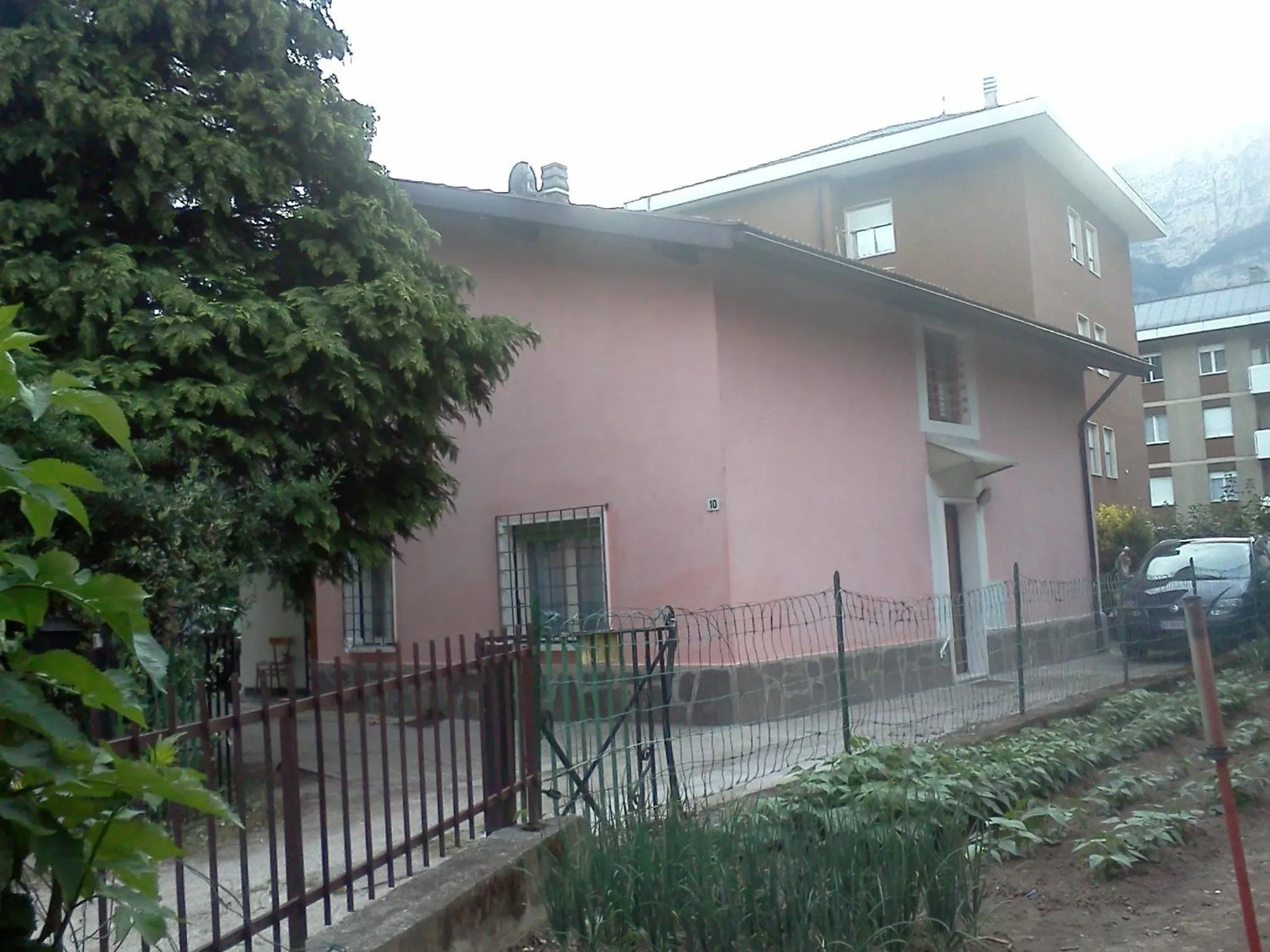 Facade/entrance in B&B Trento Nord