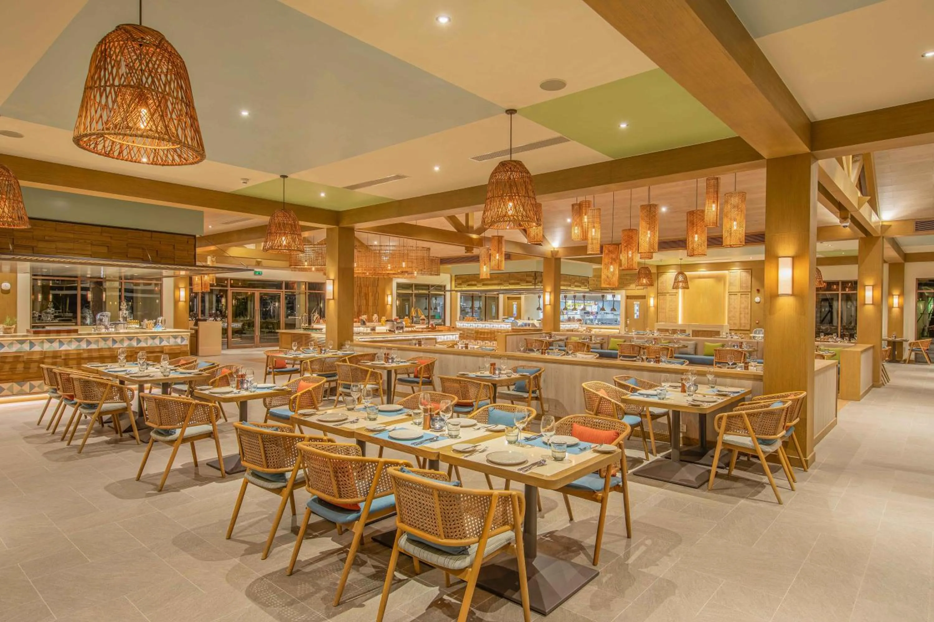 Restaurant/places to eat in Fusion Resort and Villas Da Nang