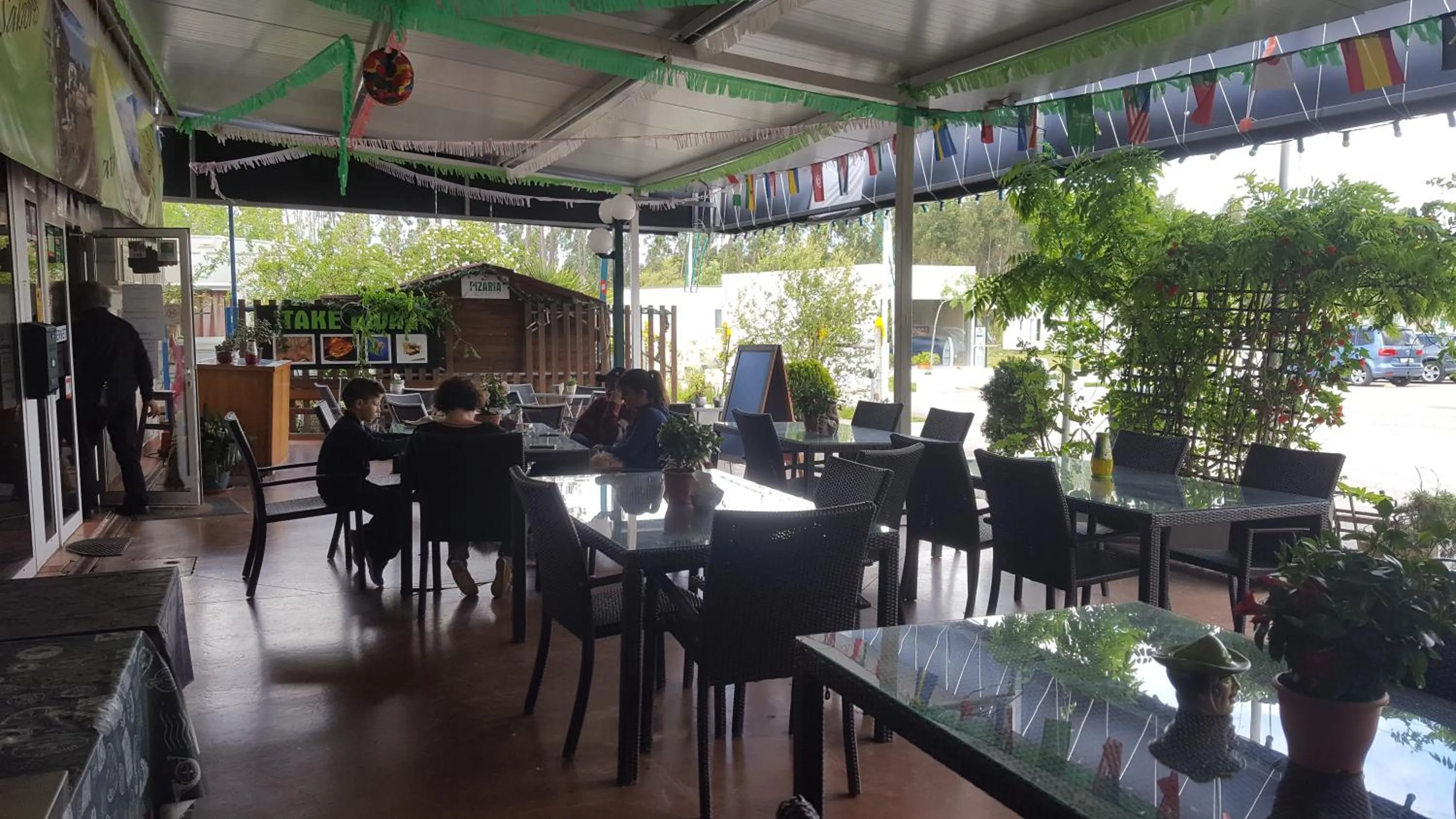 Restaurant/places to eat in Quinta do Valão