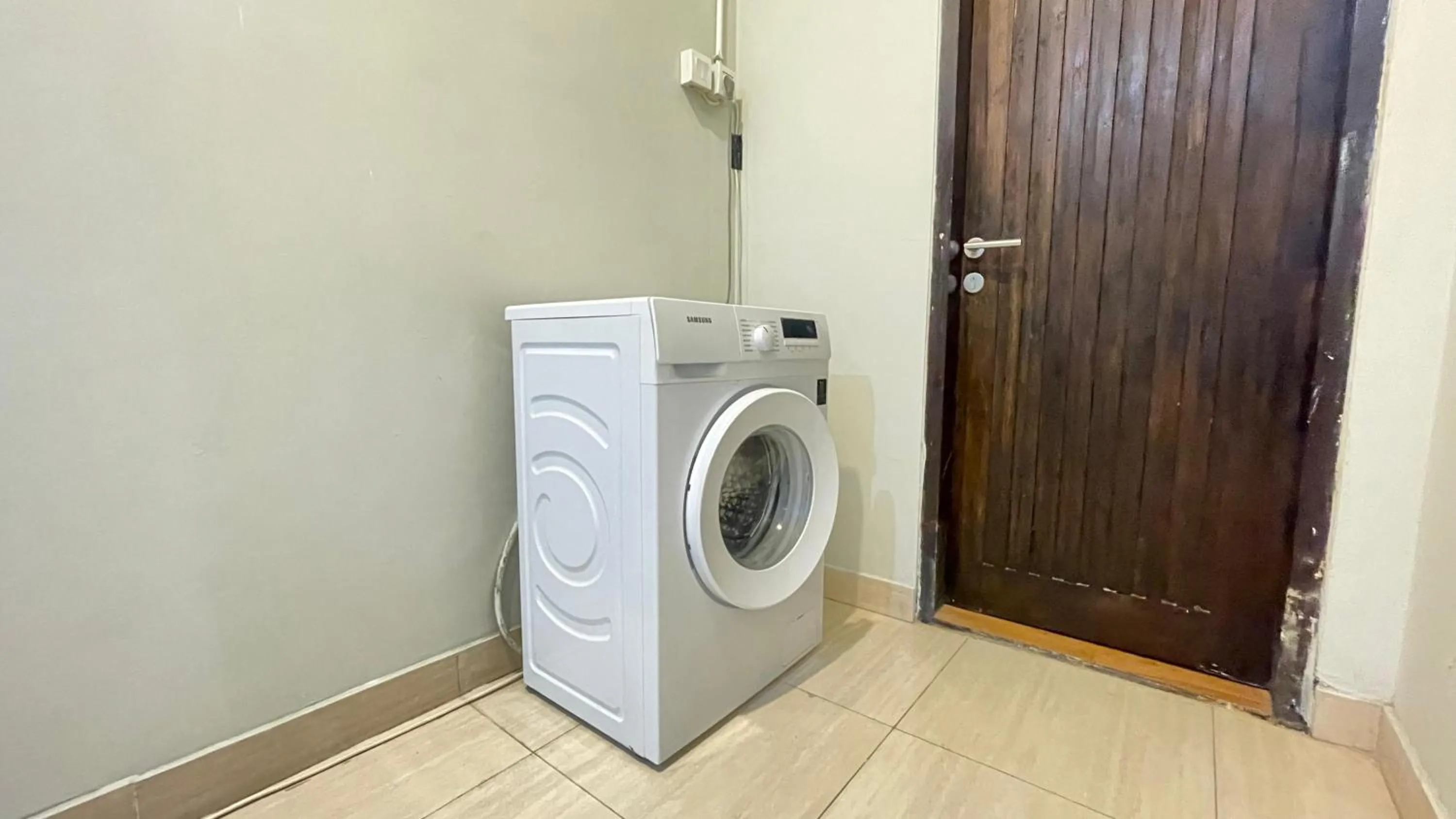 washing machine in The BALIem Villa
