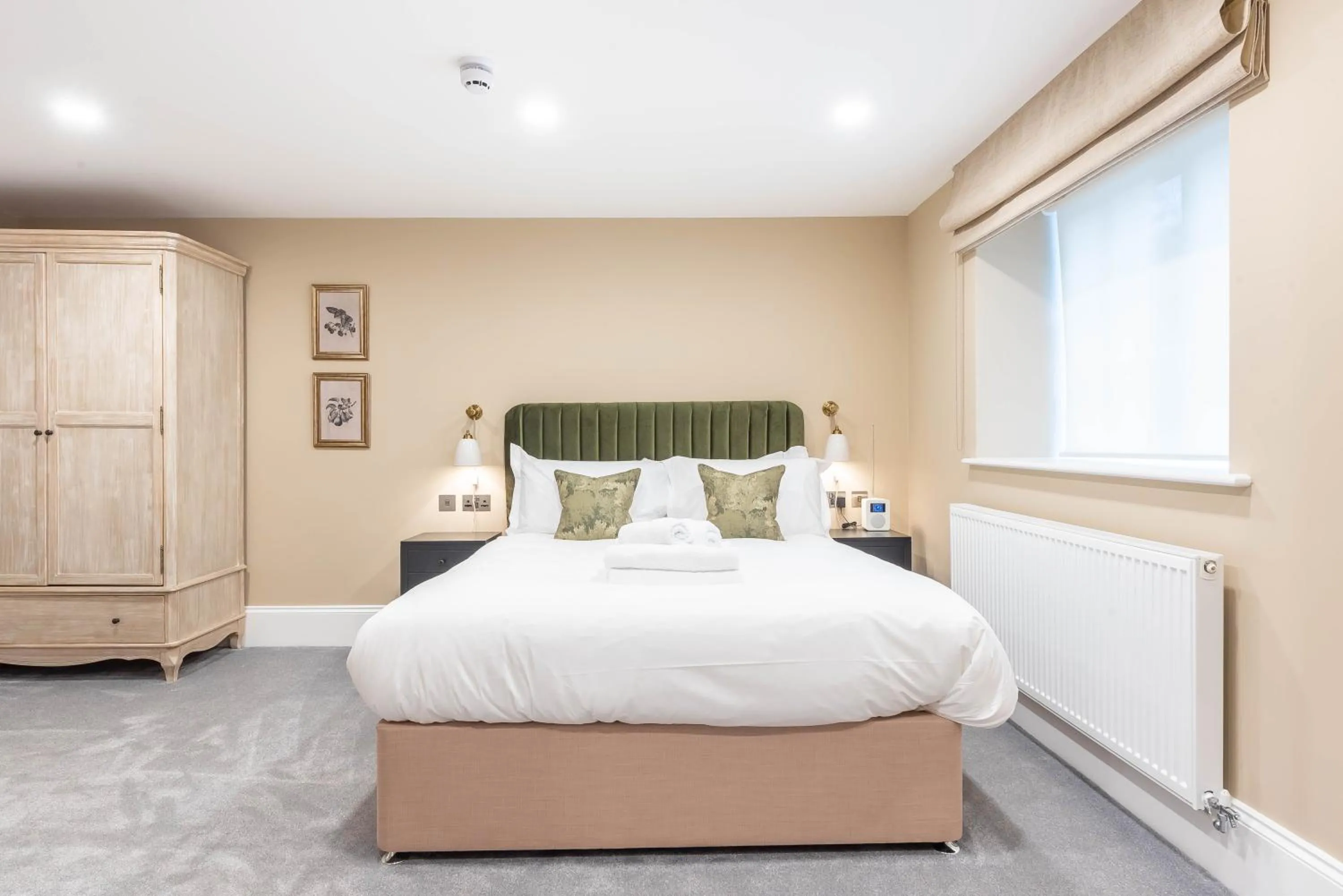 Bedroom, Bed in Old Abbey House