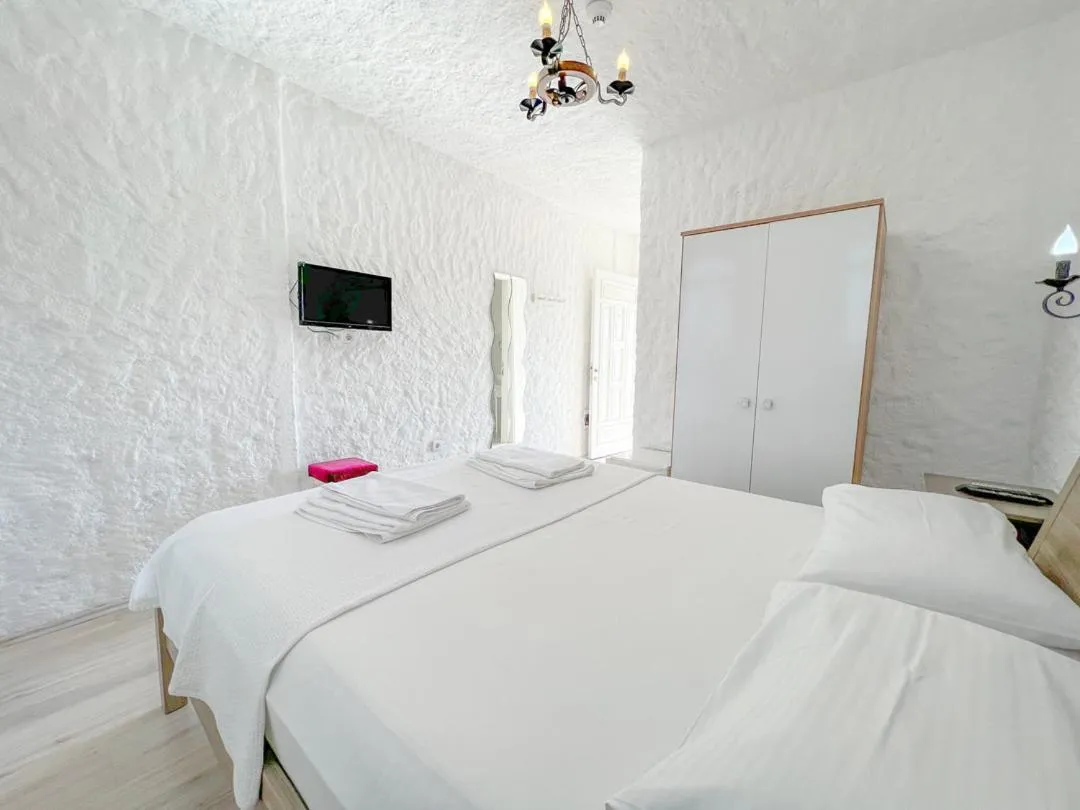 Bed in Gonulhan Hotel