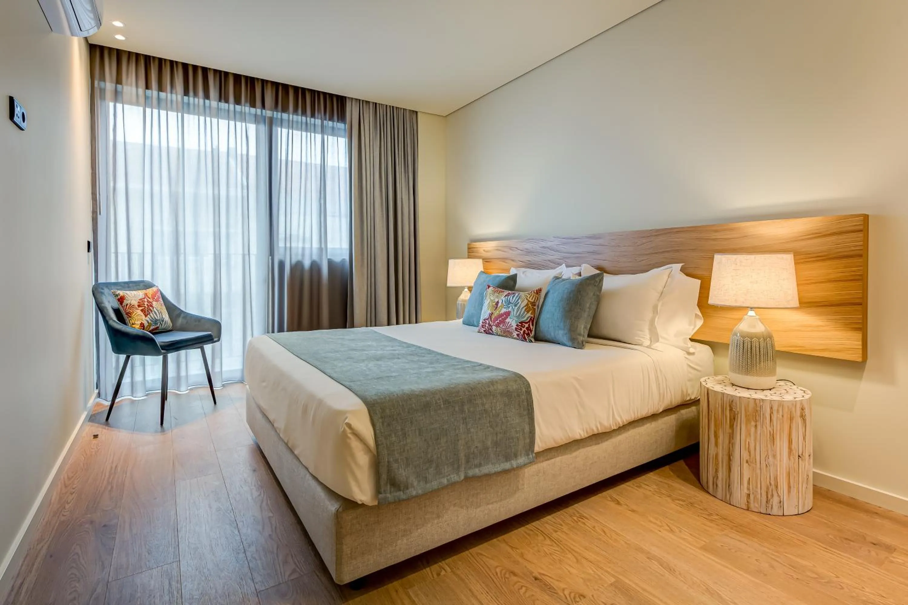 Bed in Blissful Suites Porto by gaiarooms