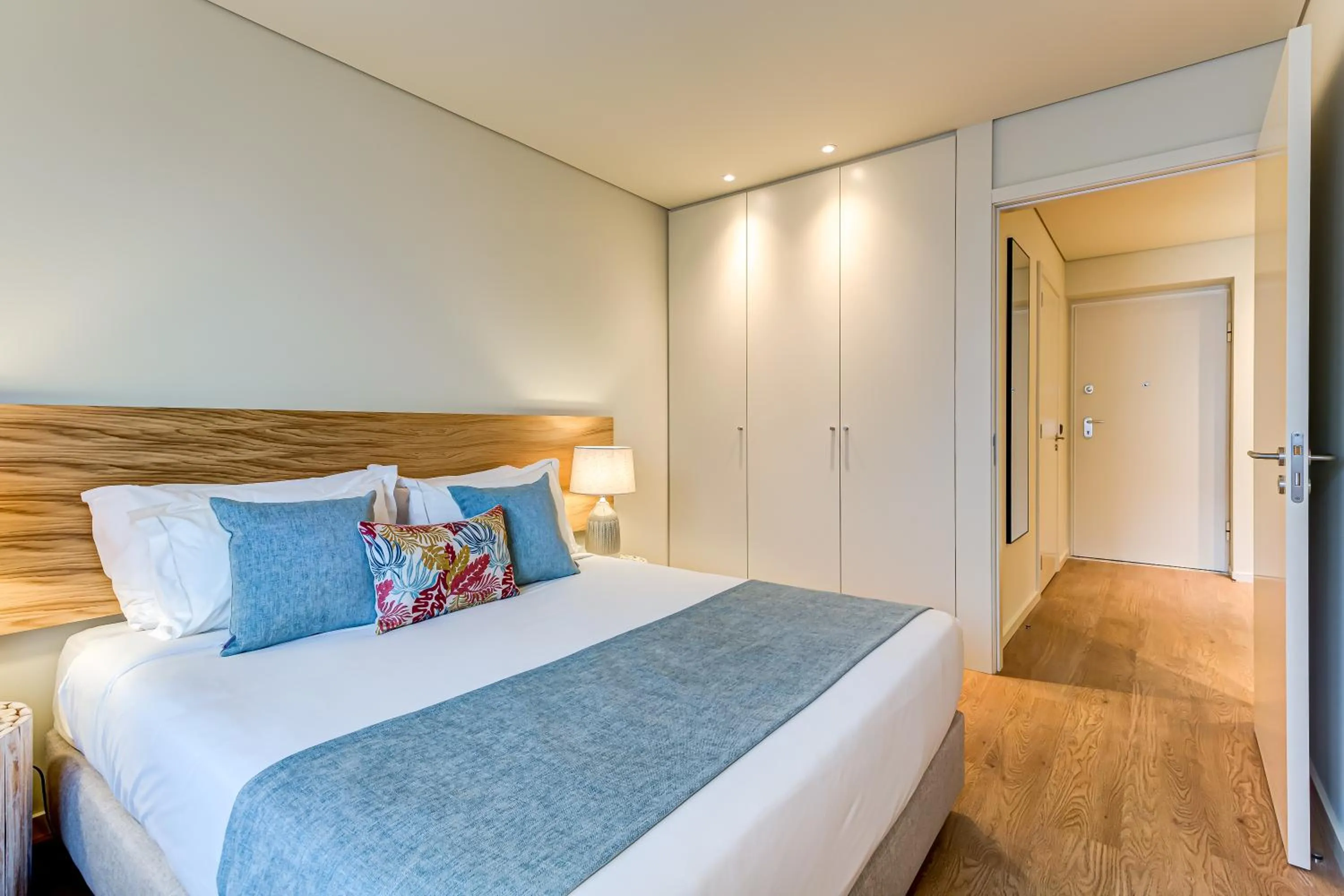 Bed in Blissful Suites Porto by gaiarooms