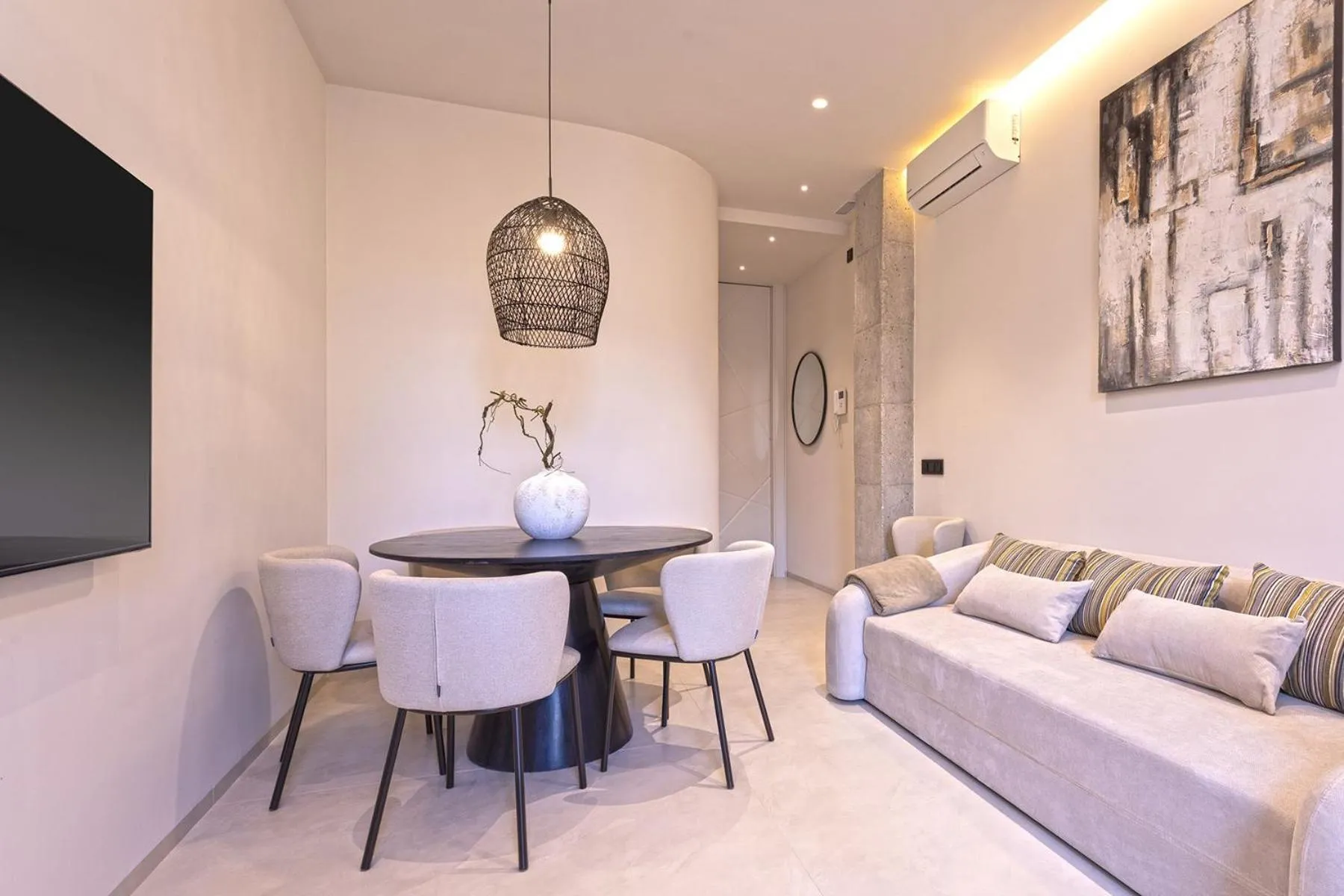 Magnificent Renovated Terrace Duplex 2hab 2bathroom City Centre