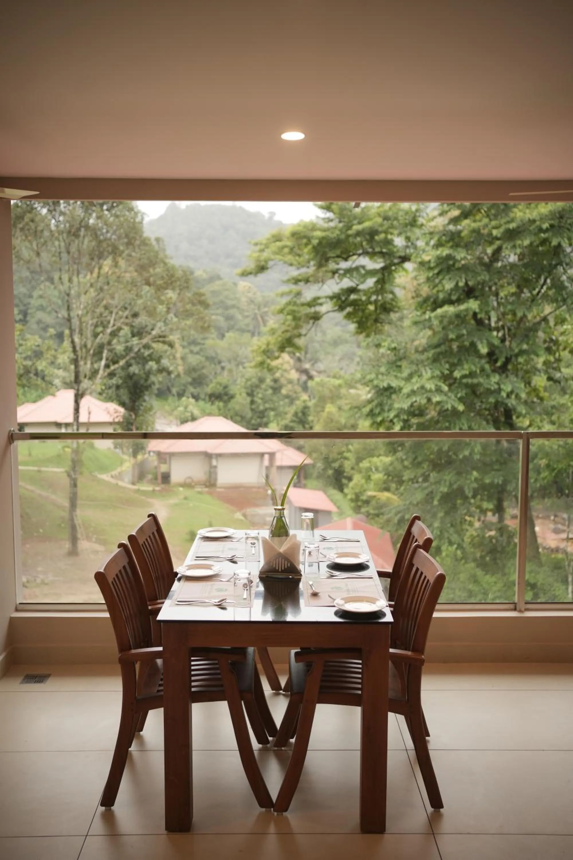 Restaurant/places to eat in Riverdale Munnar Resorts & Spa