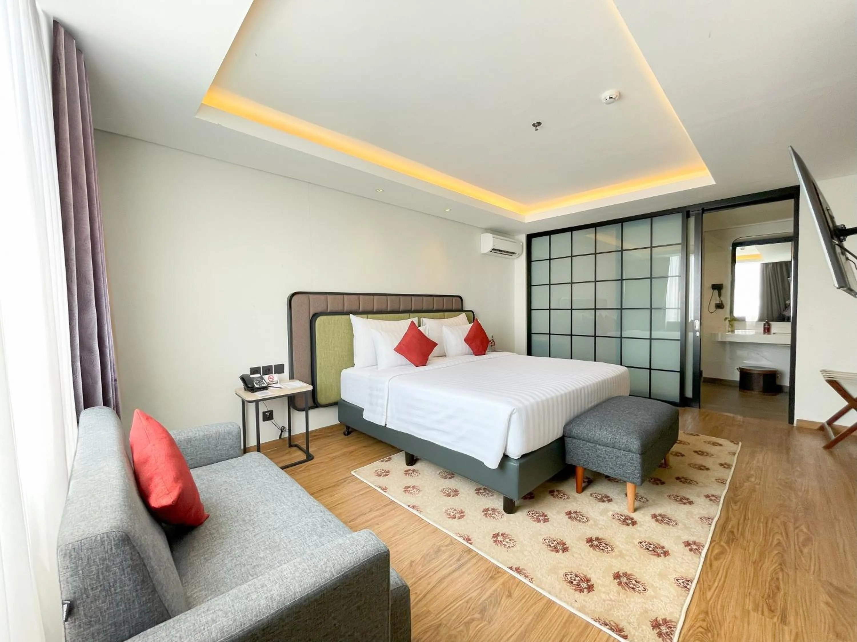 Bed in Luminor Hotel Padjadjaran Bogor by WH