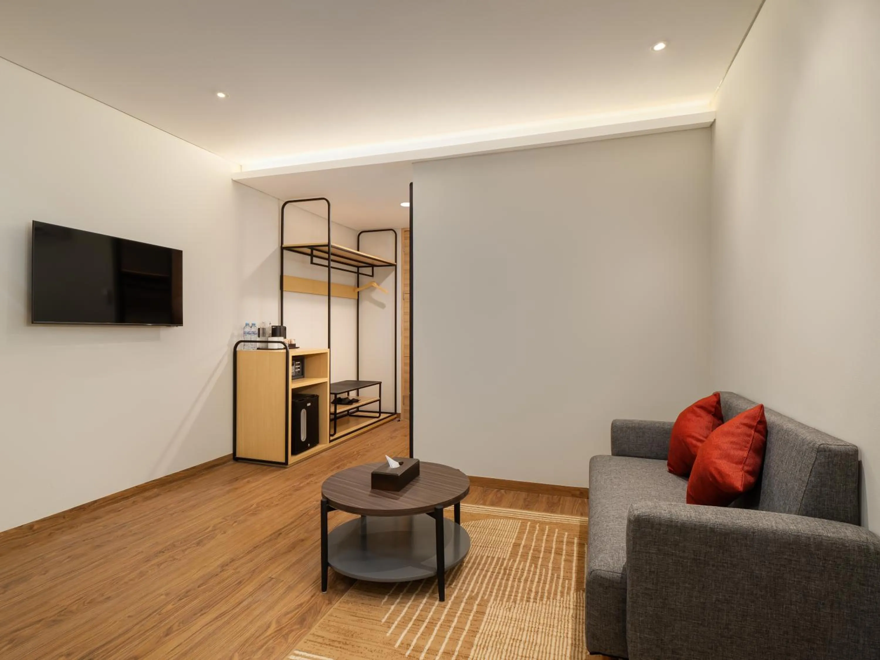 Living room in Luminor Hotel Padjadjaran Bogor by WH