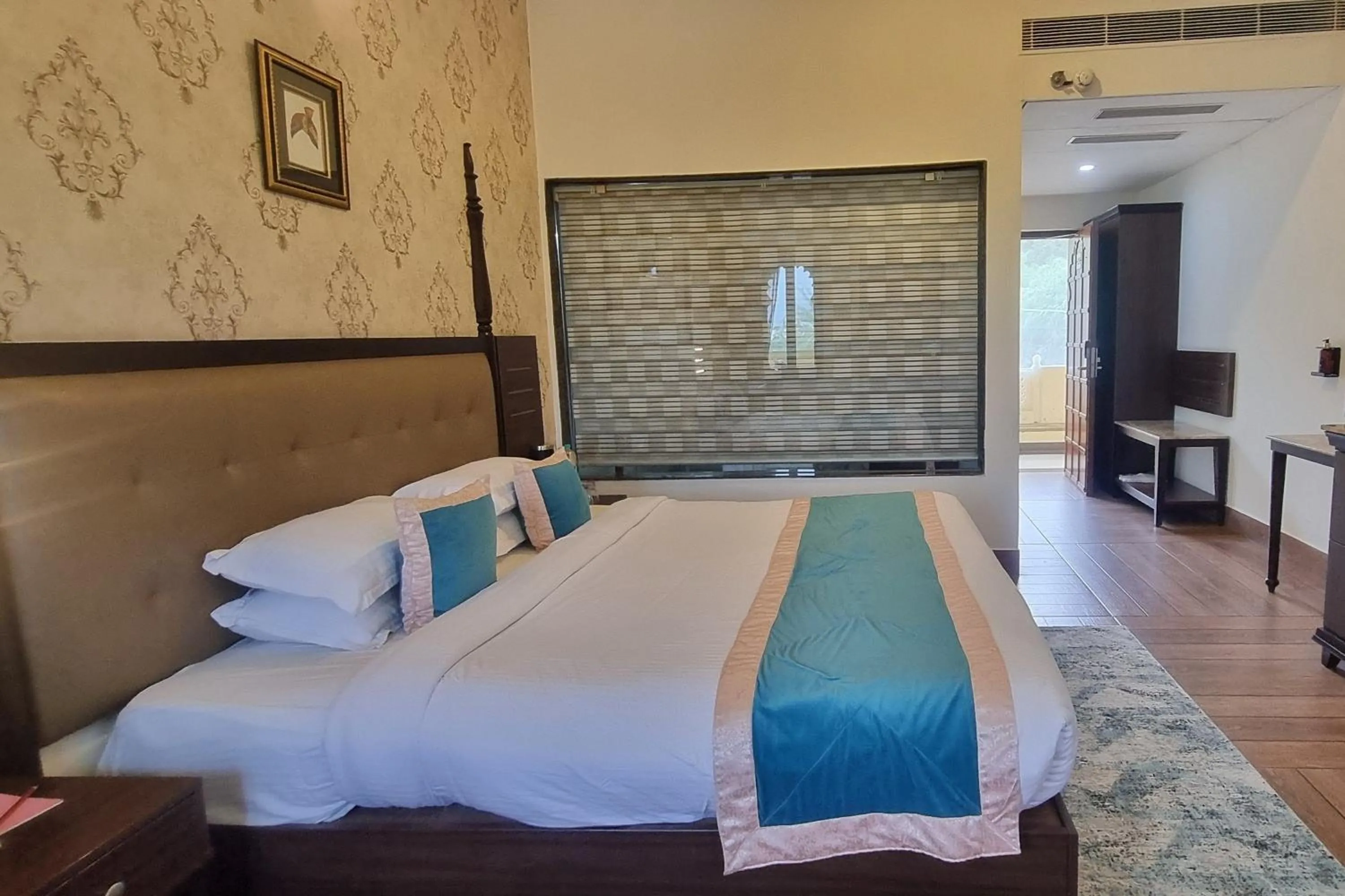 Bed in Labh Garh Palace Resort & Spa