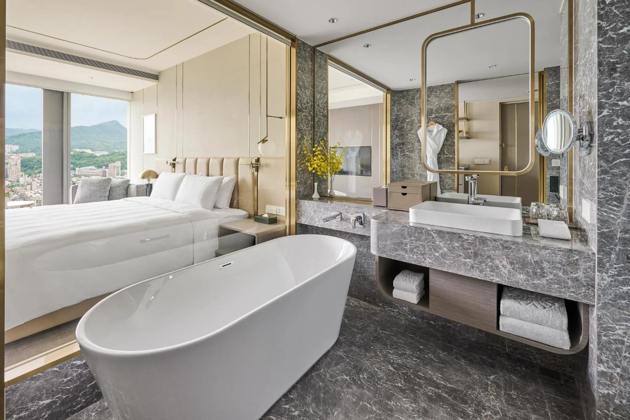 Bathroom in Grand HiLai Taipei