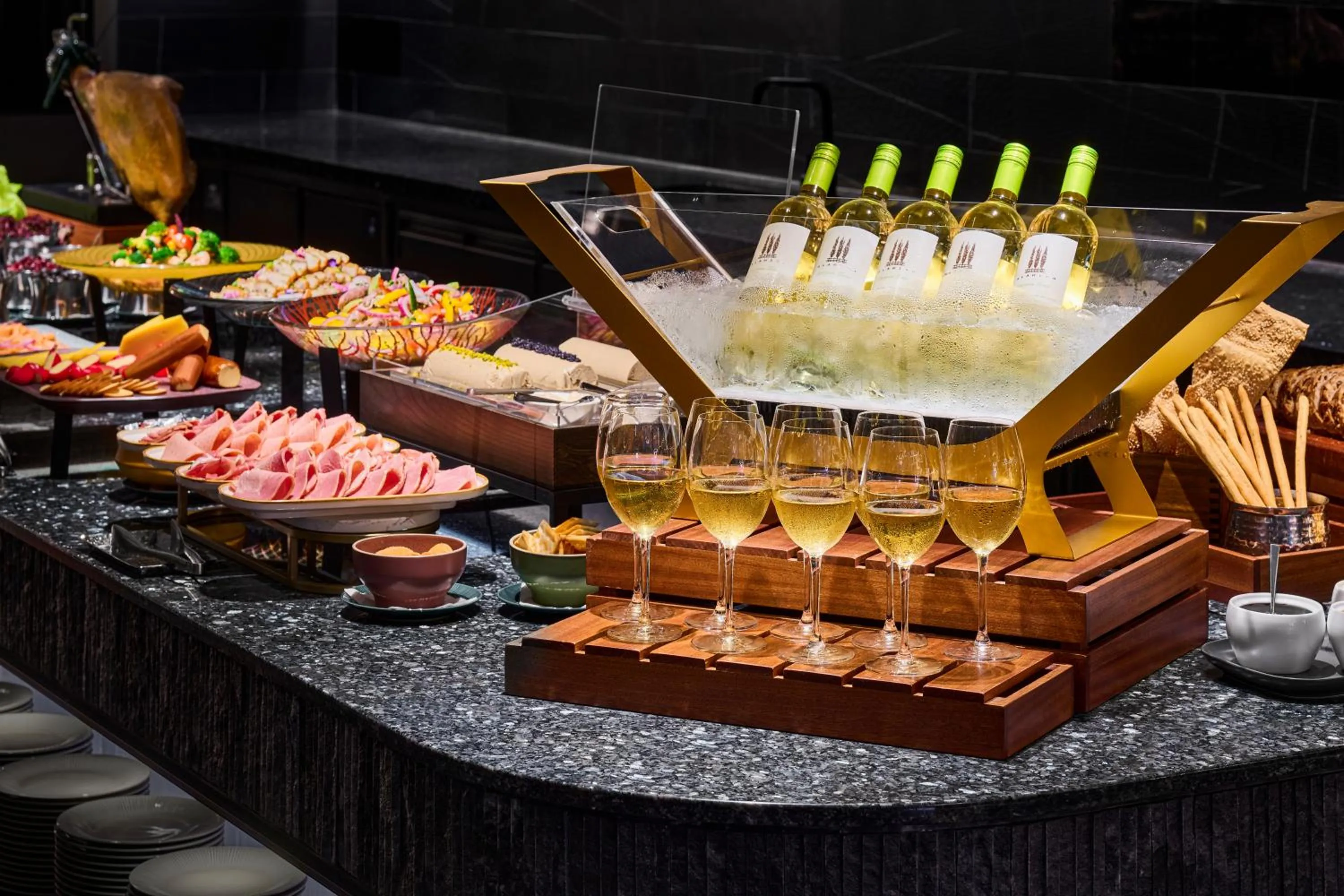 Restaurant/places to eat in Grand HiLai Taipei