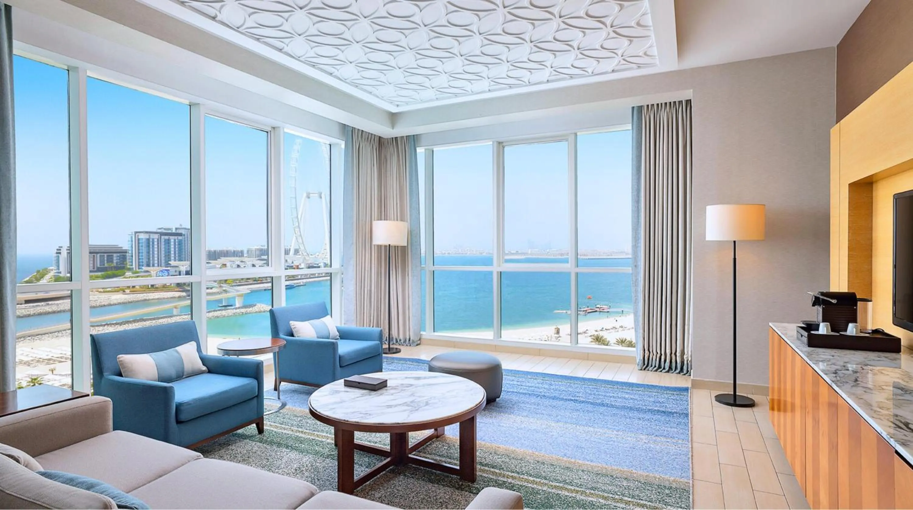 Lobby or reception in DoubleTree by Hilton Dubai Jumeirah Beach