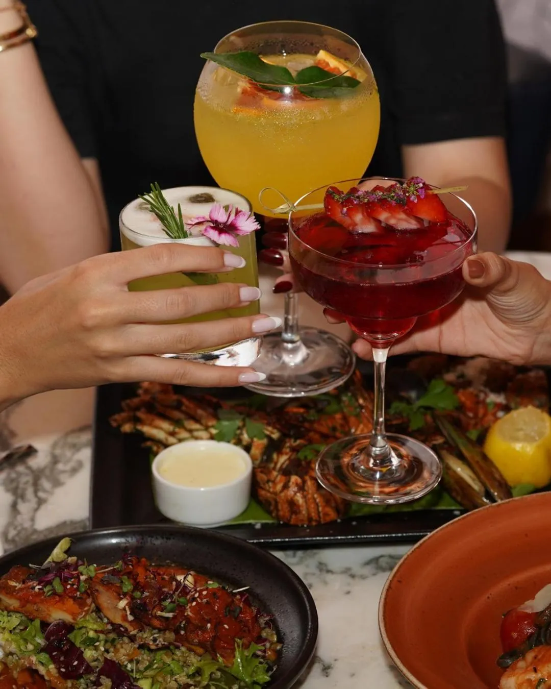 Food and drinks in DoubleTree by Hilton Dubai Jumeirah Beach