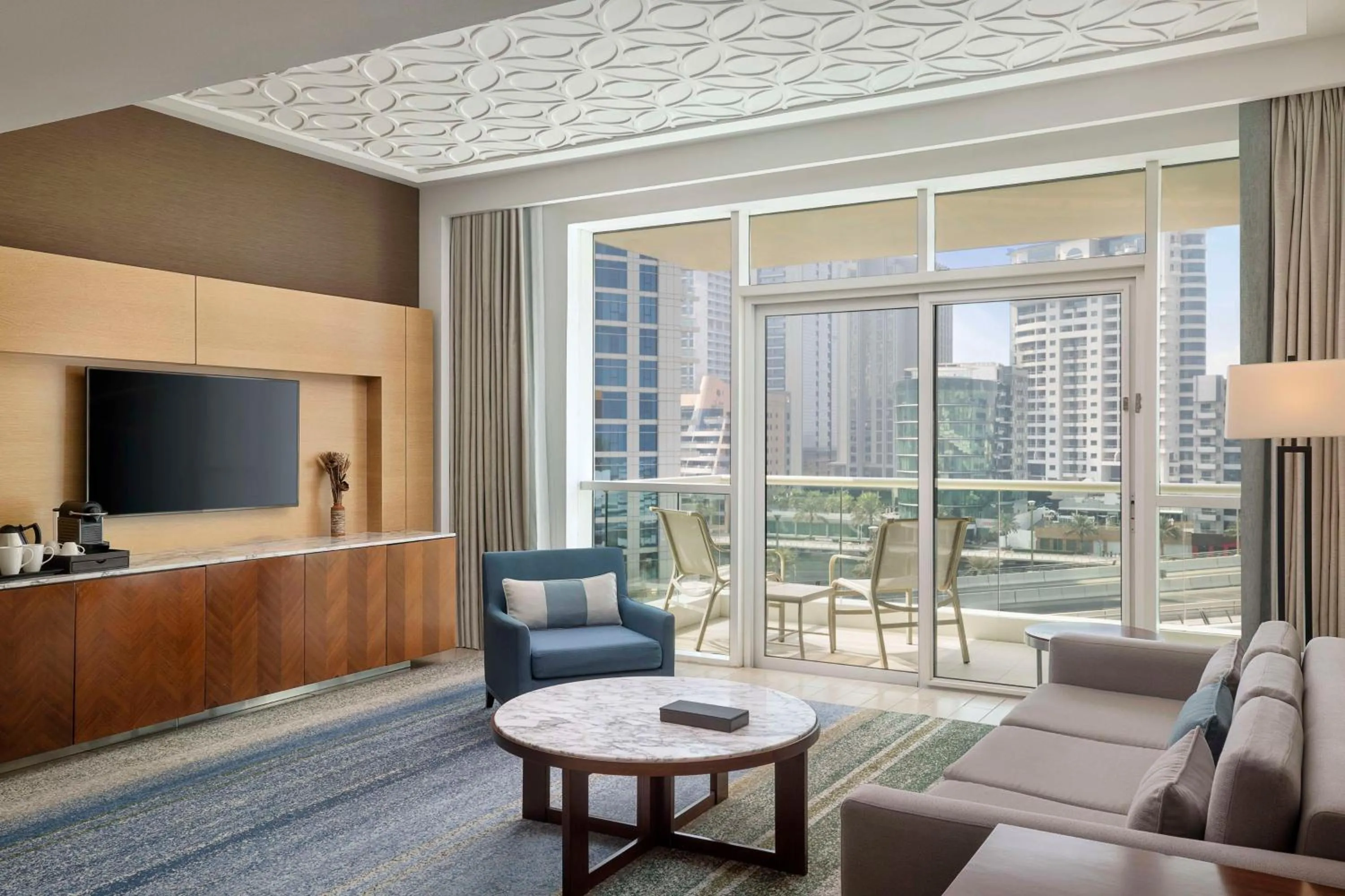 TV and multimedia in DoubleTree by Hilton Dubai Jumeirah Beach