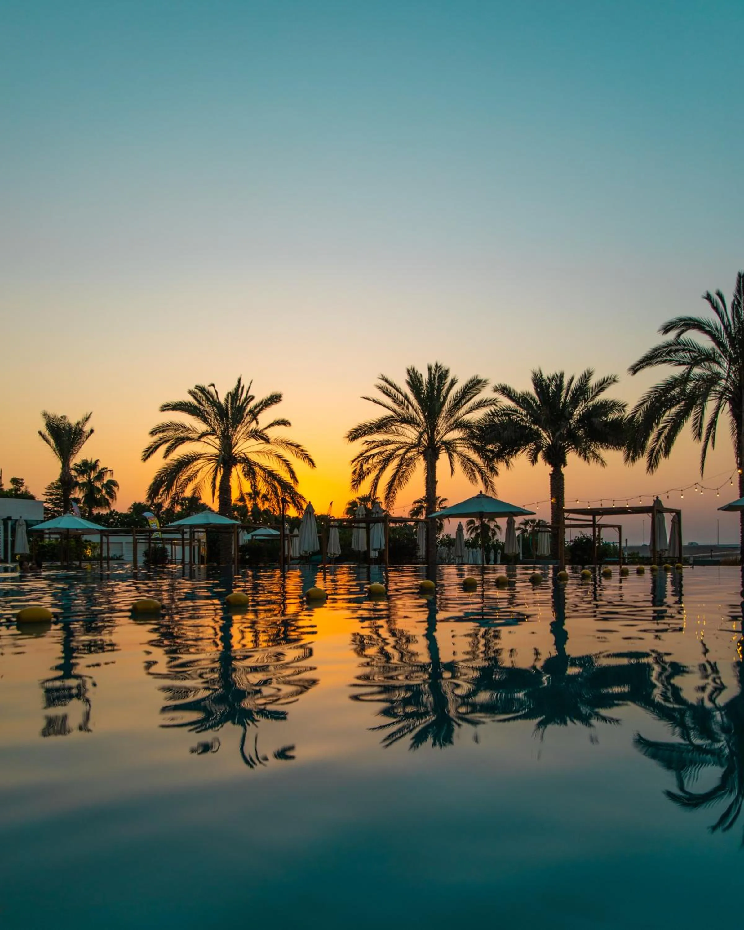 Swimming pool in DoubleTree by Hilton Dubai Jumeirah Beach