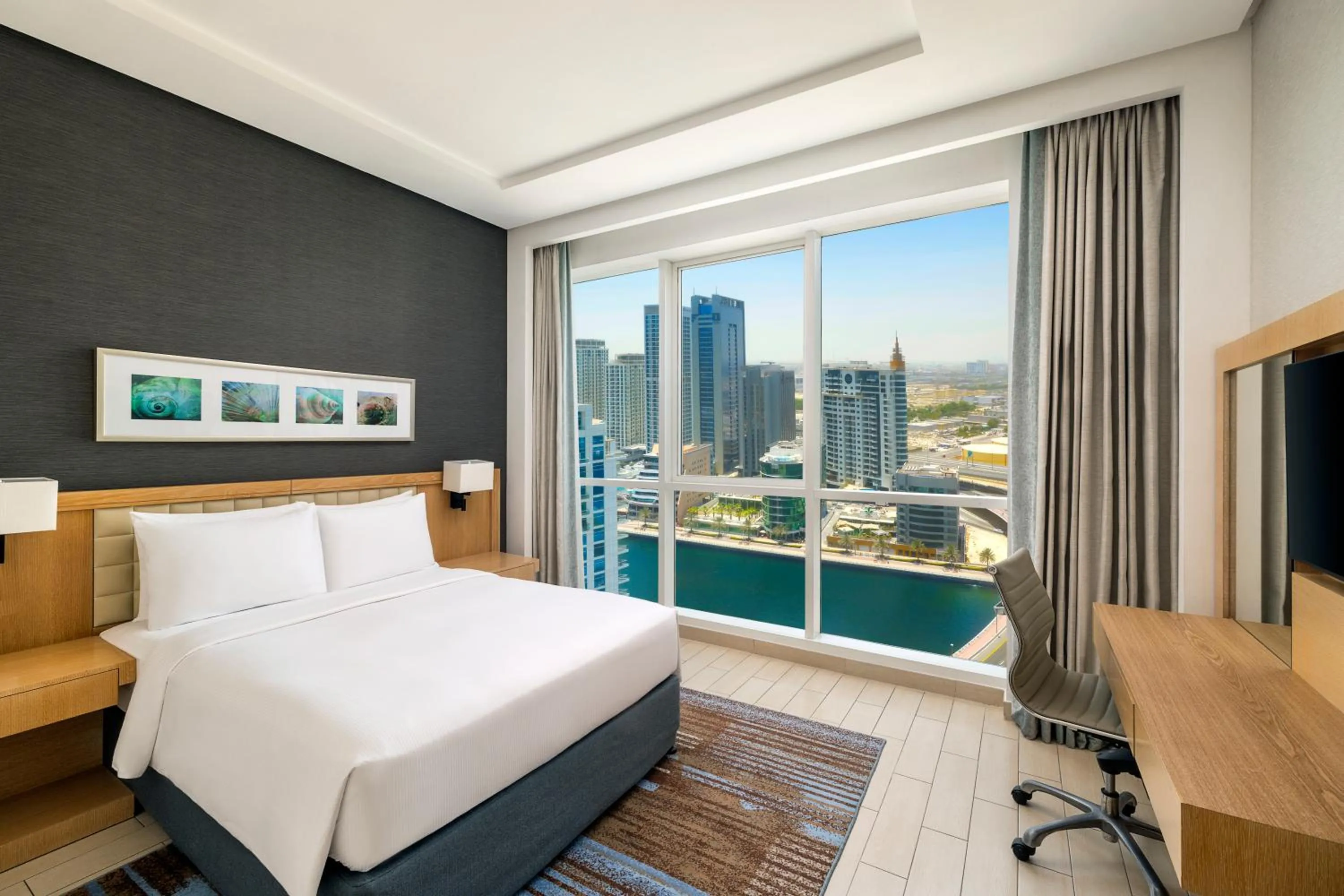 Three-Bedroom Suite with Kitchen - Panoramic Sea View in DoubleTree by Hilton Dubai Jumeirah Beach