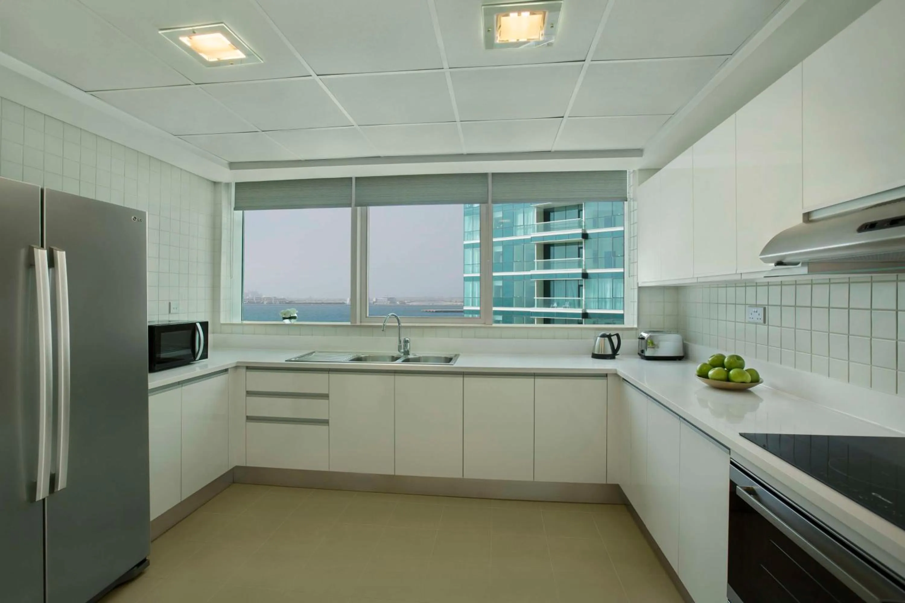 Three-Bedroom Suite with Kitchen - Panoramic Sea View in DoubleTree by Hilton Dubai Jumeirah Beach