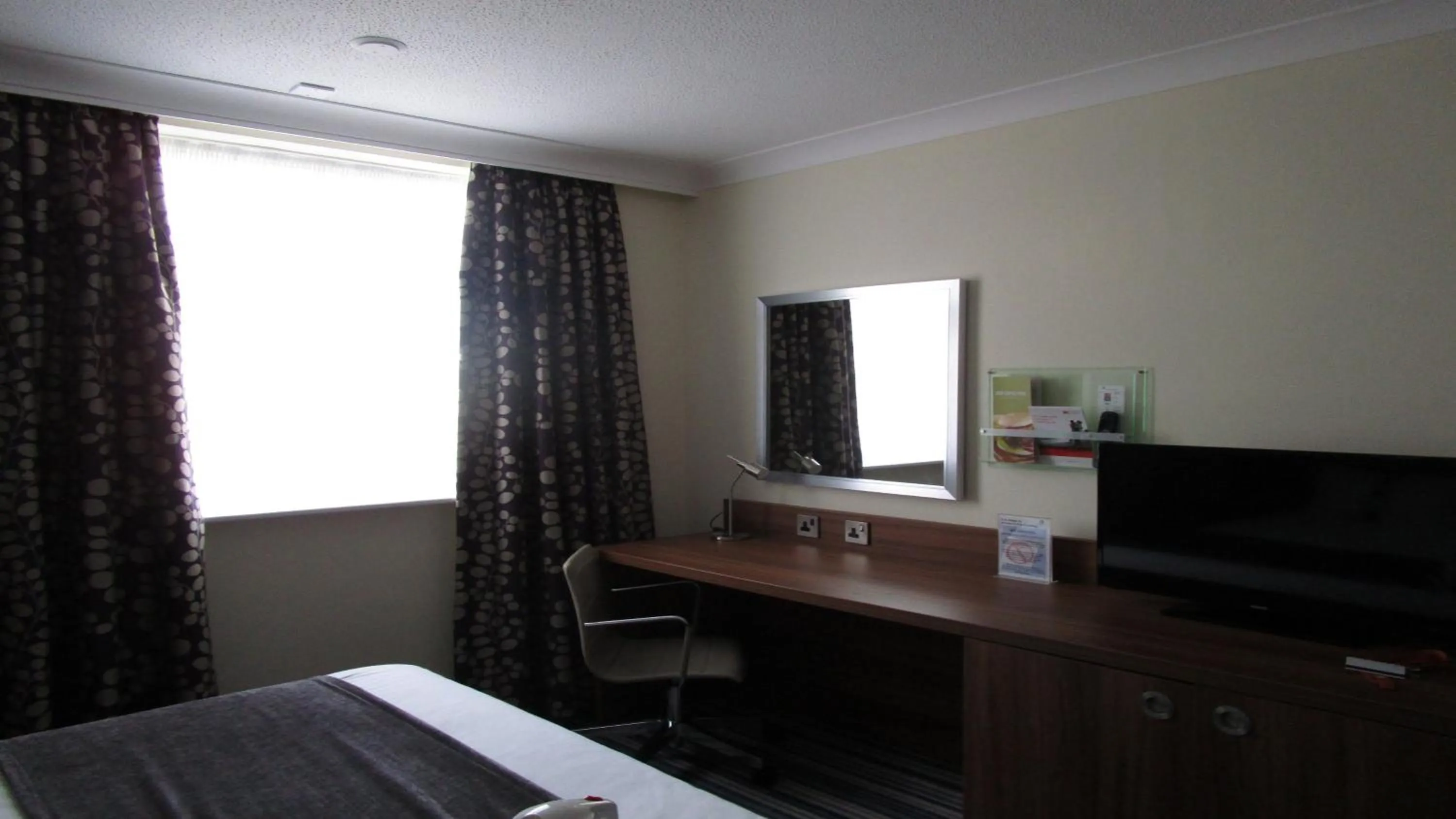 Photo of the whole room, Bed in Holiday Inn Leeds Garforth by IHG