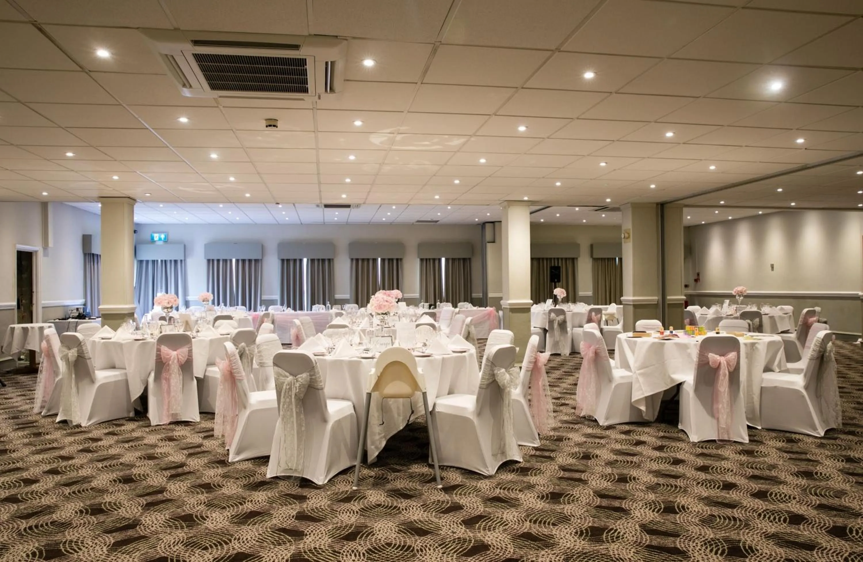 Meeting/conference room in Holiday Inn Leeds Garforth by IHG