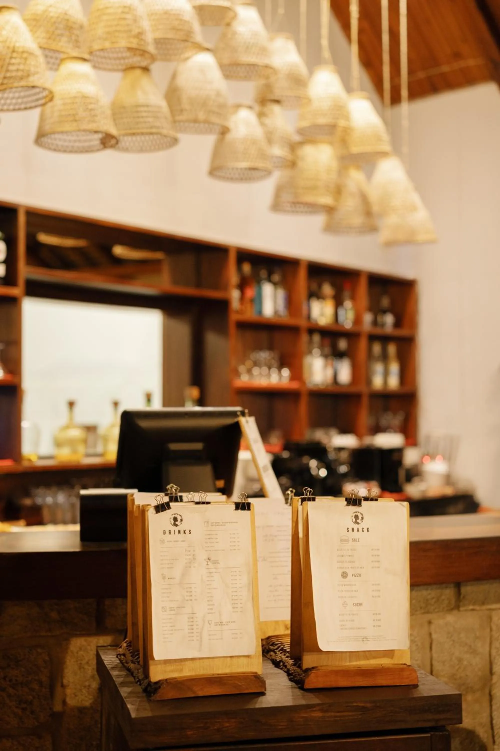 Restaurant/places to eat in Loharano Lodge