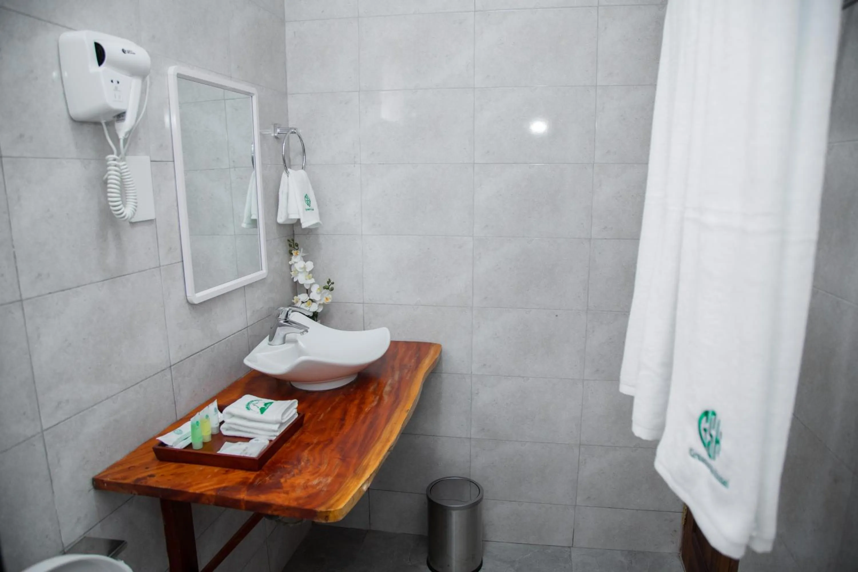 Bathroom in Greenside Hotel