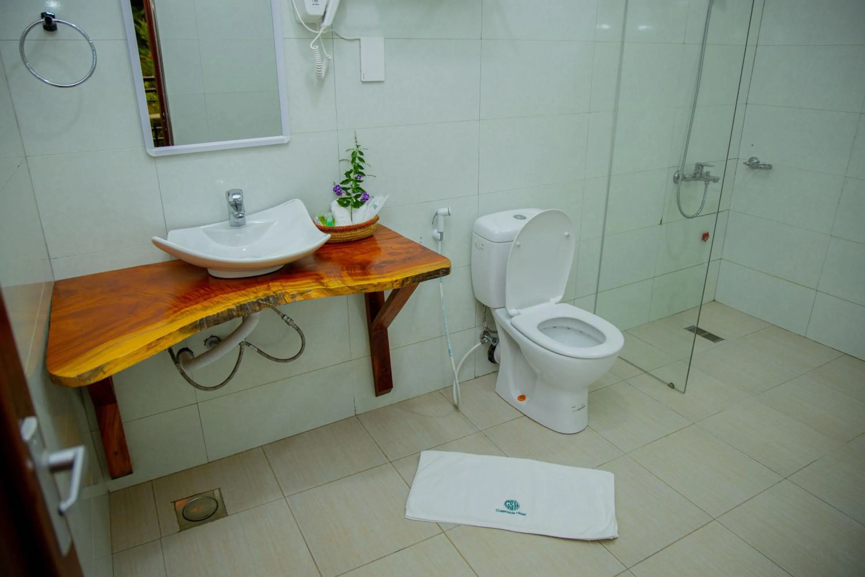 Bathroom in Greenside Hotel