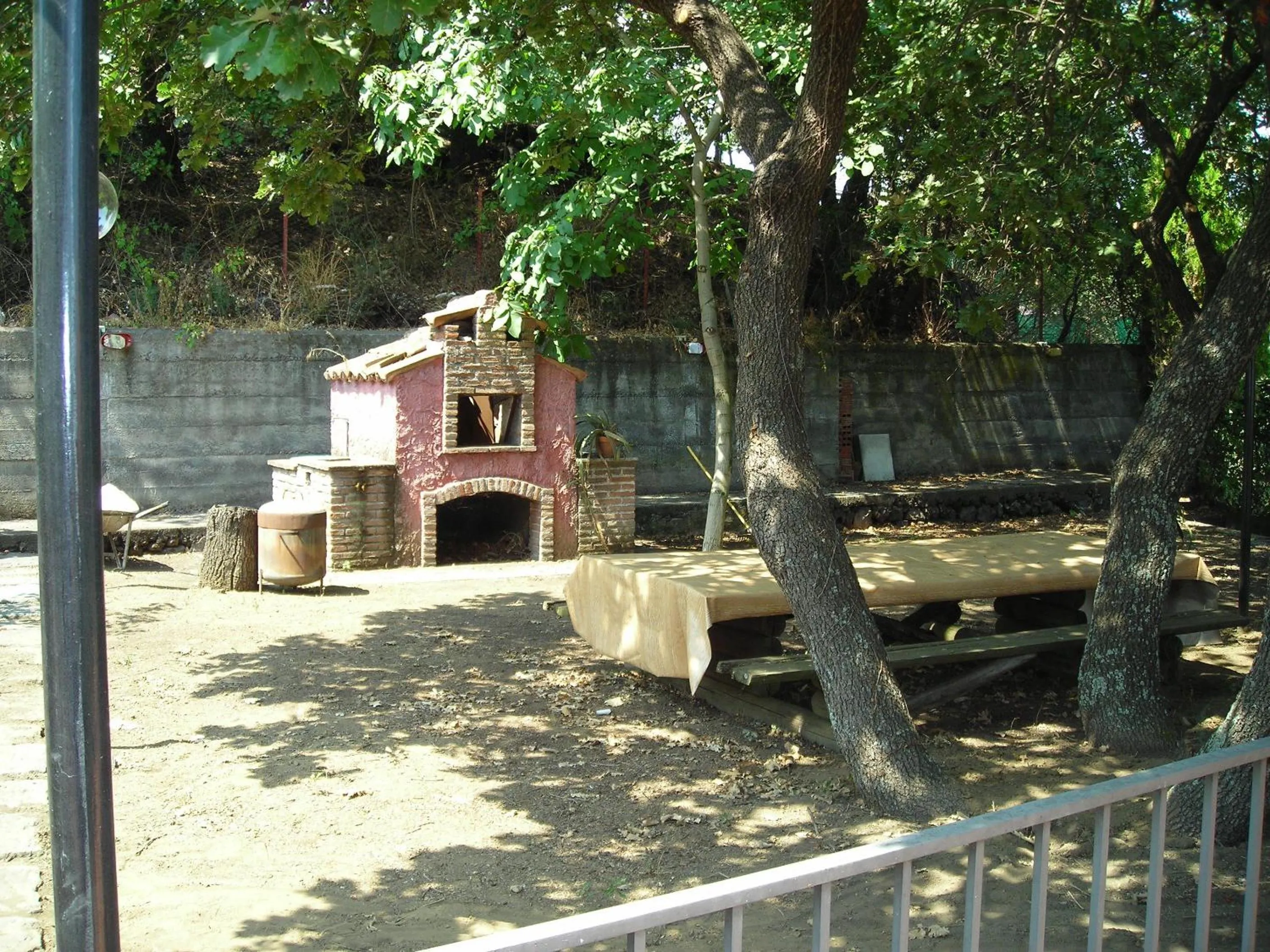 BBQ facilities in B&B Villa Dagala